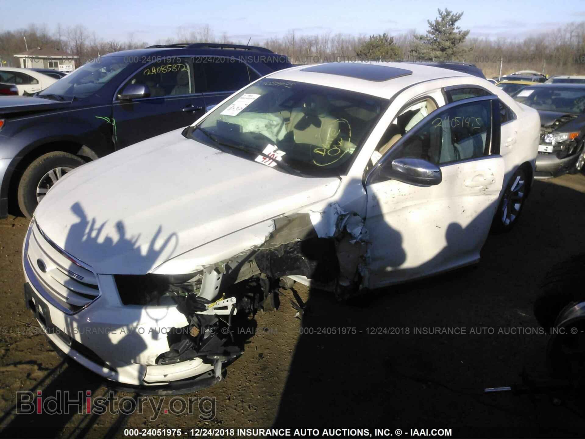 2013 FORD TAURUS - VIN: 1FAHP2F81DG161371 - Фото 2
