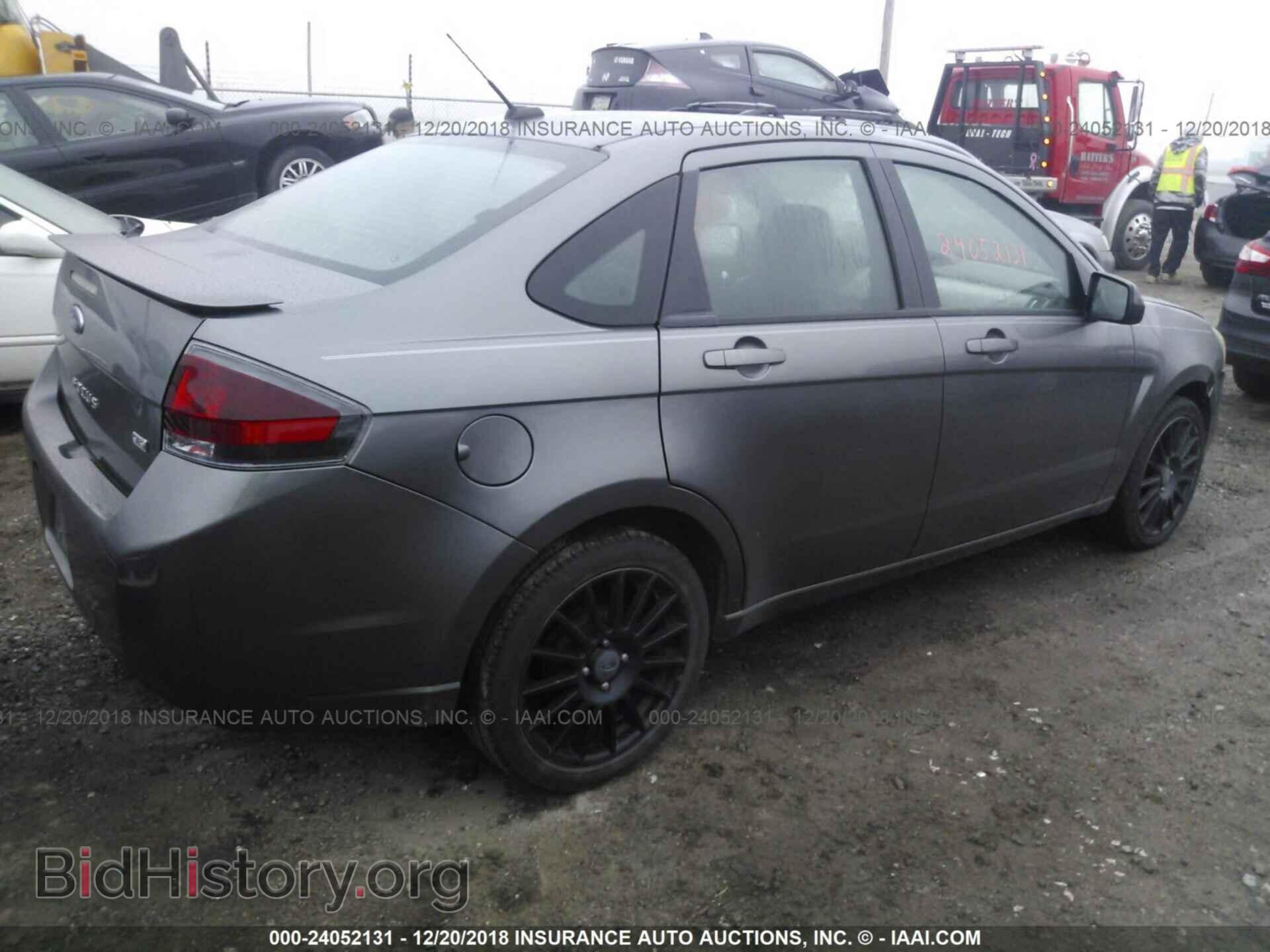 2010 FORD FOCUS - VIN: 1FAHP3GN7AW115409 - Photo 4