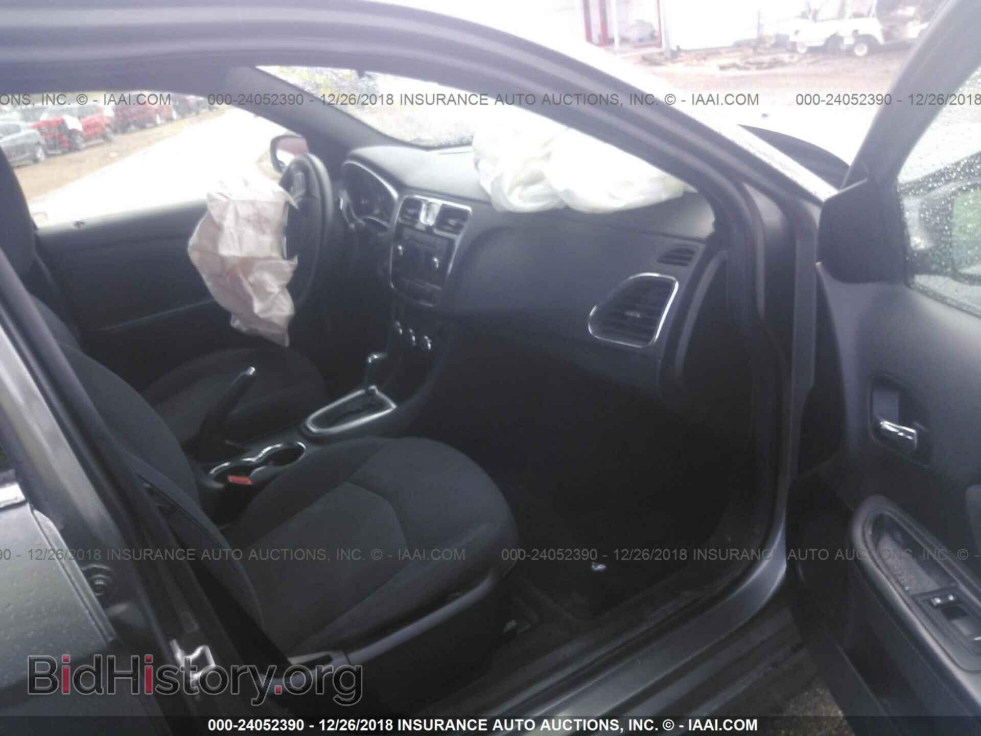 2012 CHRYSLER 200 - VIN: 1C3CCBAB7CN317396 - Photo 5