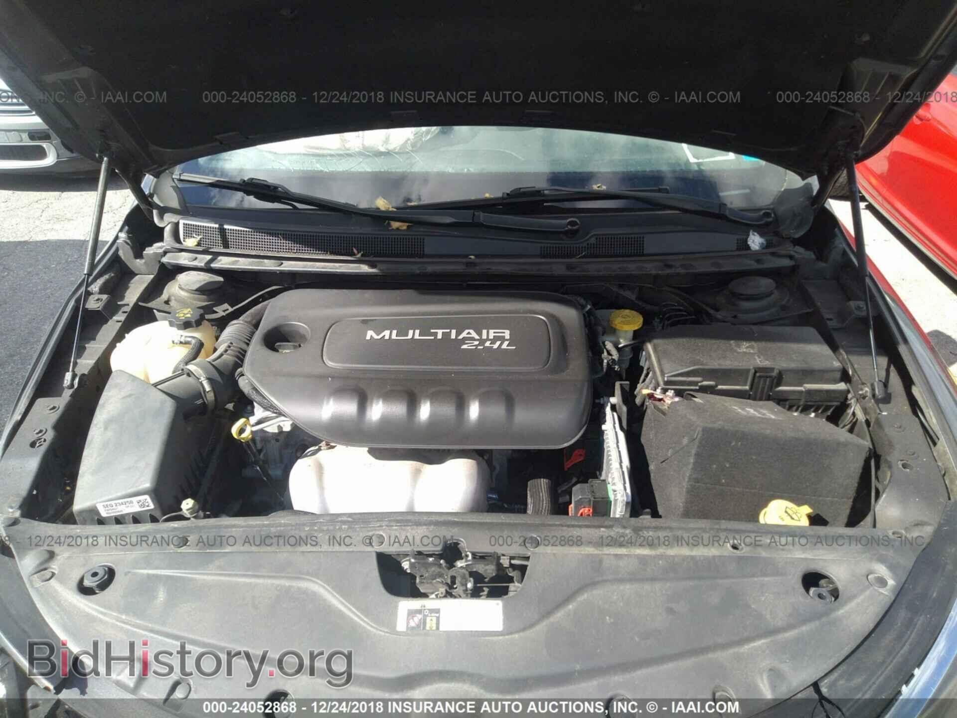 2015 CHRYSLER 200 - VIN: 1C3CCCAB3FN754631 - Photo 10