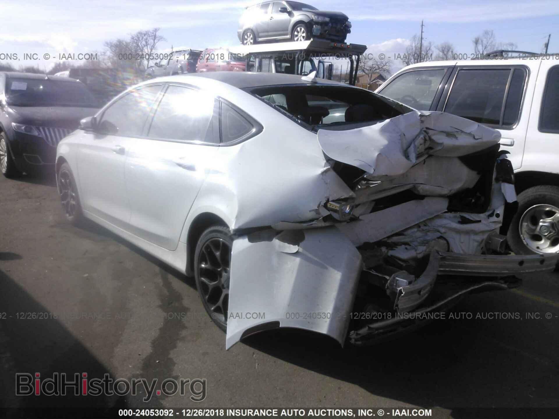 2015 CHRYSLER 200 - VIN: 1C3CCCBB8FN550664 - Фото 3