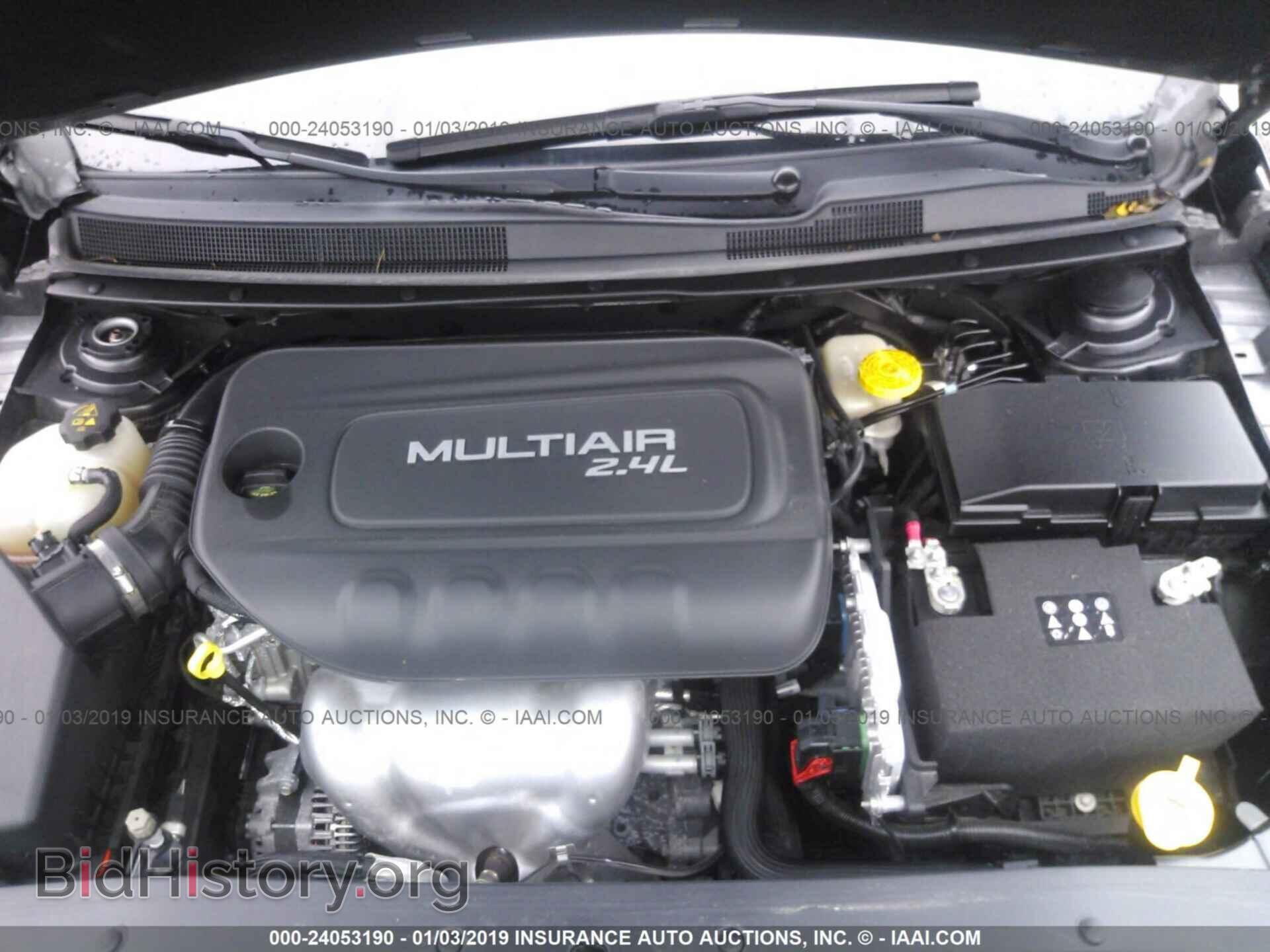 2016 CHRYSLER 200 - VIN: 1C3CCCAB4GN176217 - Фото 10