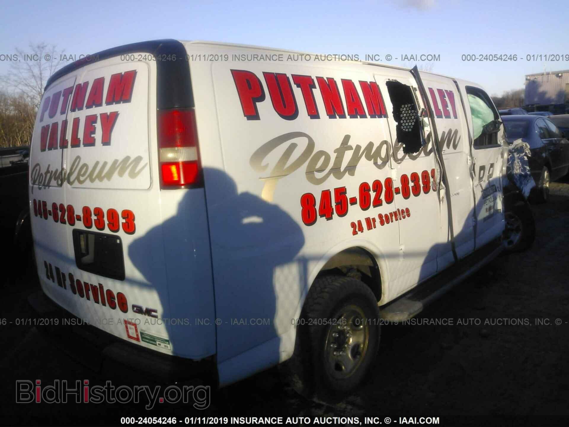2017 GMC SAVANA - VIN: 1GTW7AFF8H1908709 - Photo 4