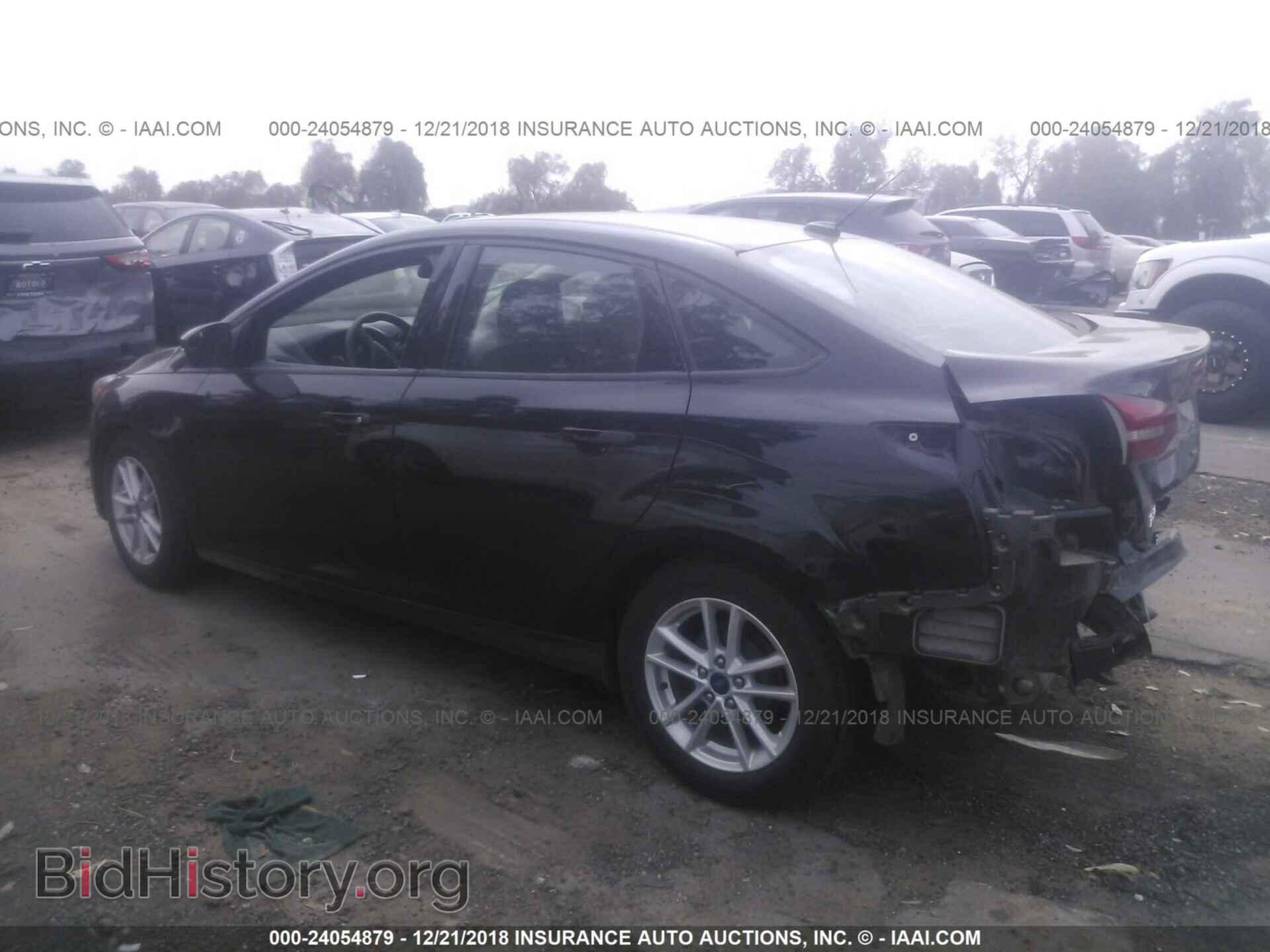 2017 Ford Focus - VIN: 1FADP3F25HL219219 - Photo 3