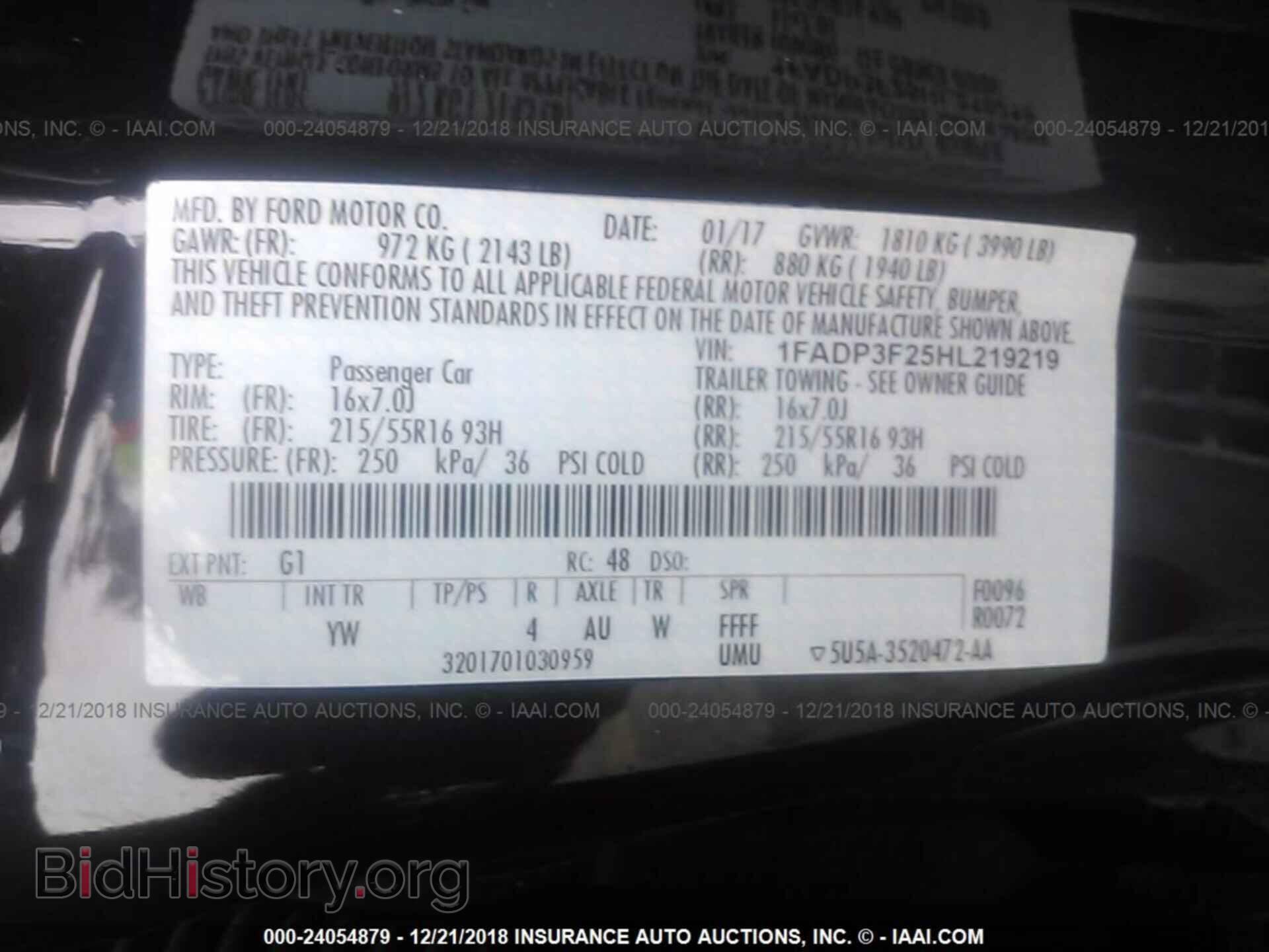 2017 Ford Focus - VIN: 1FADP3F25HL219219 - Photo 9