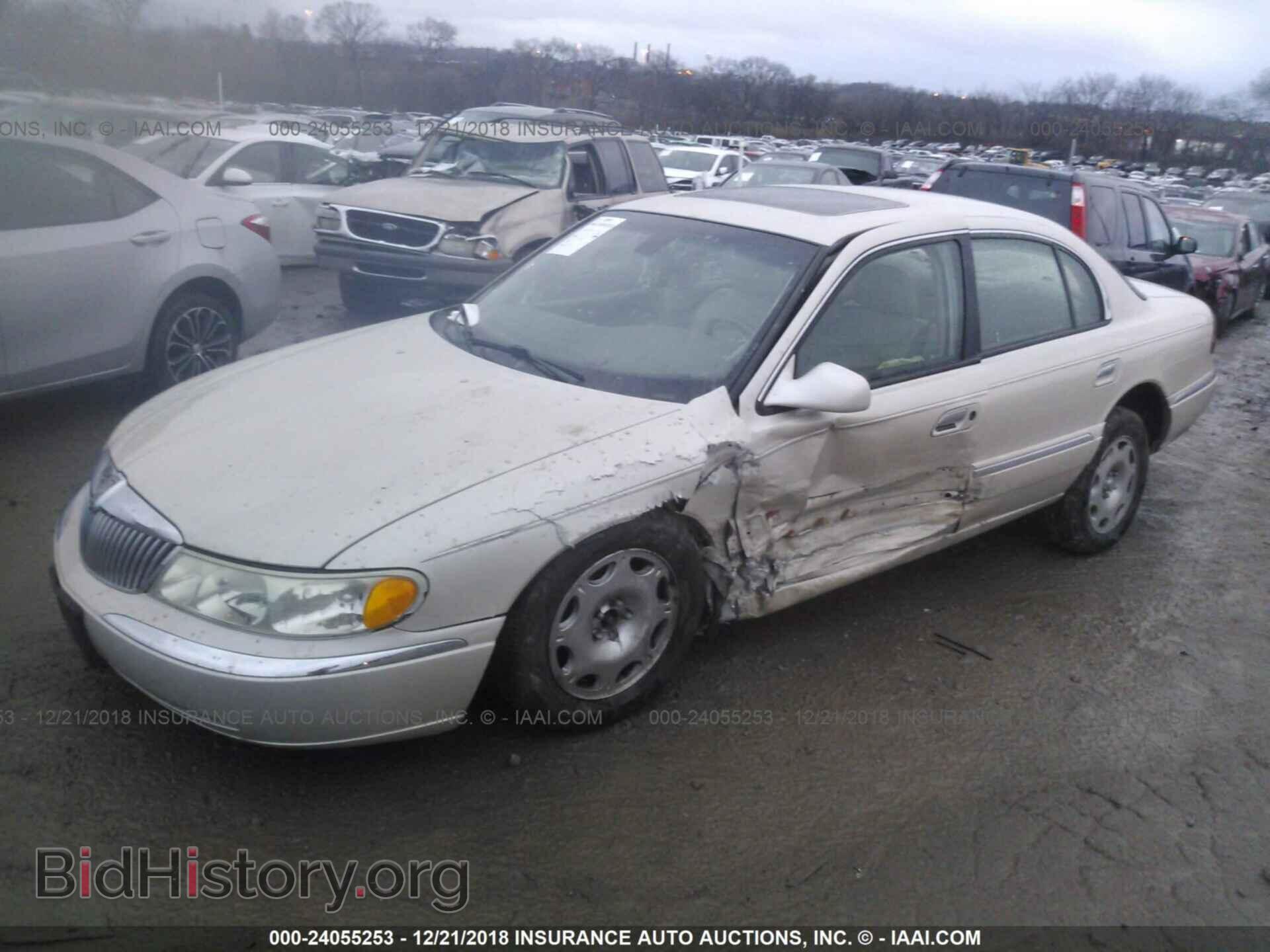 2002 LINCOLN CONTINENTAL - VIN: 1LNHM97V92Y697911 - Photo 2
