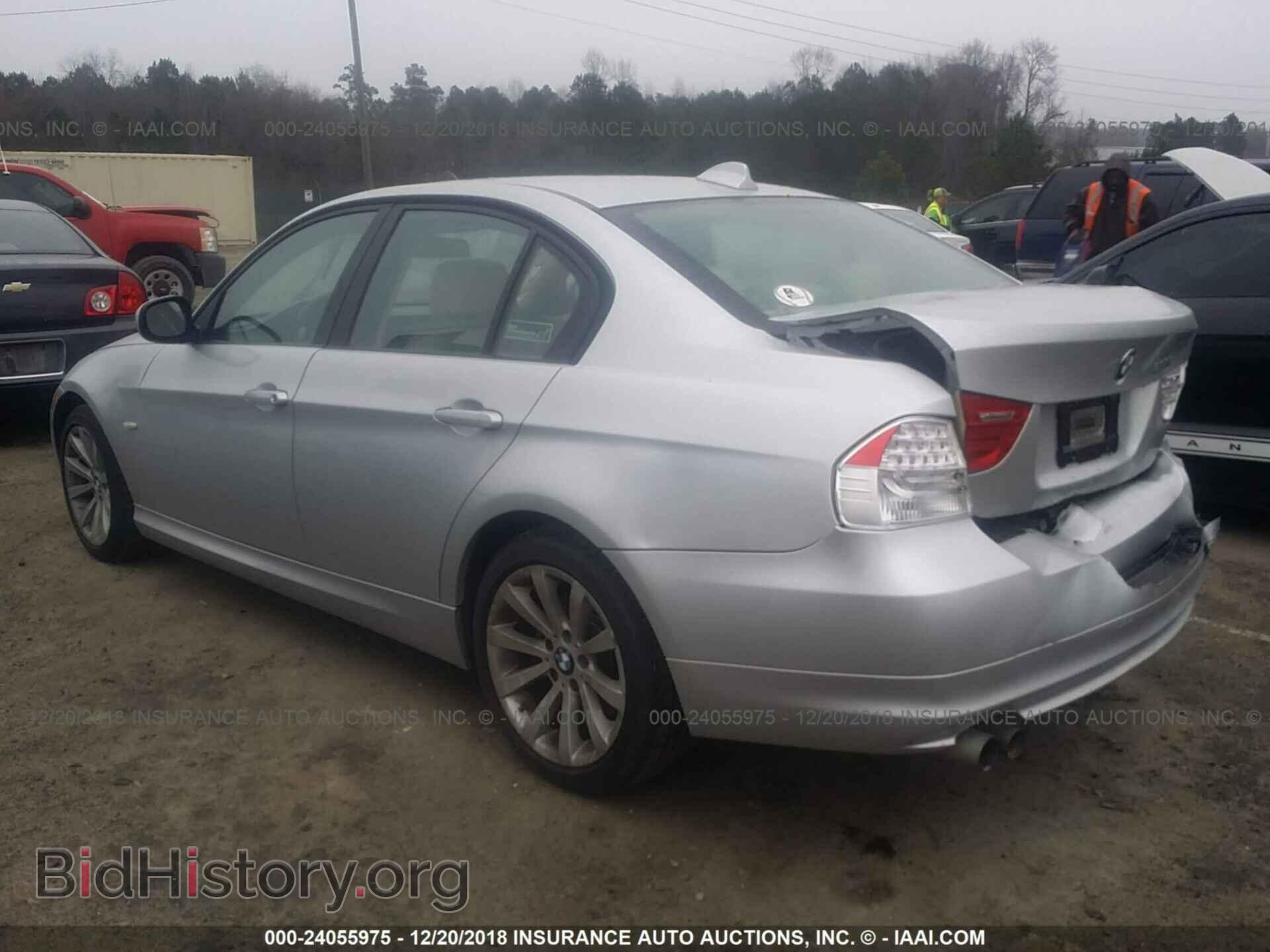 2011 BMW 328 - VIN: WBAPH7C54BE126016 - Фото 3