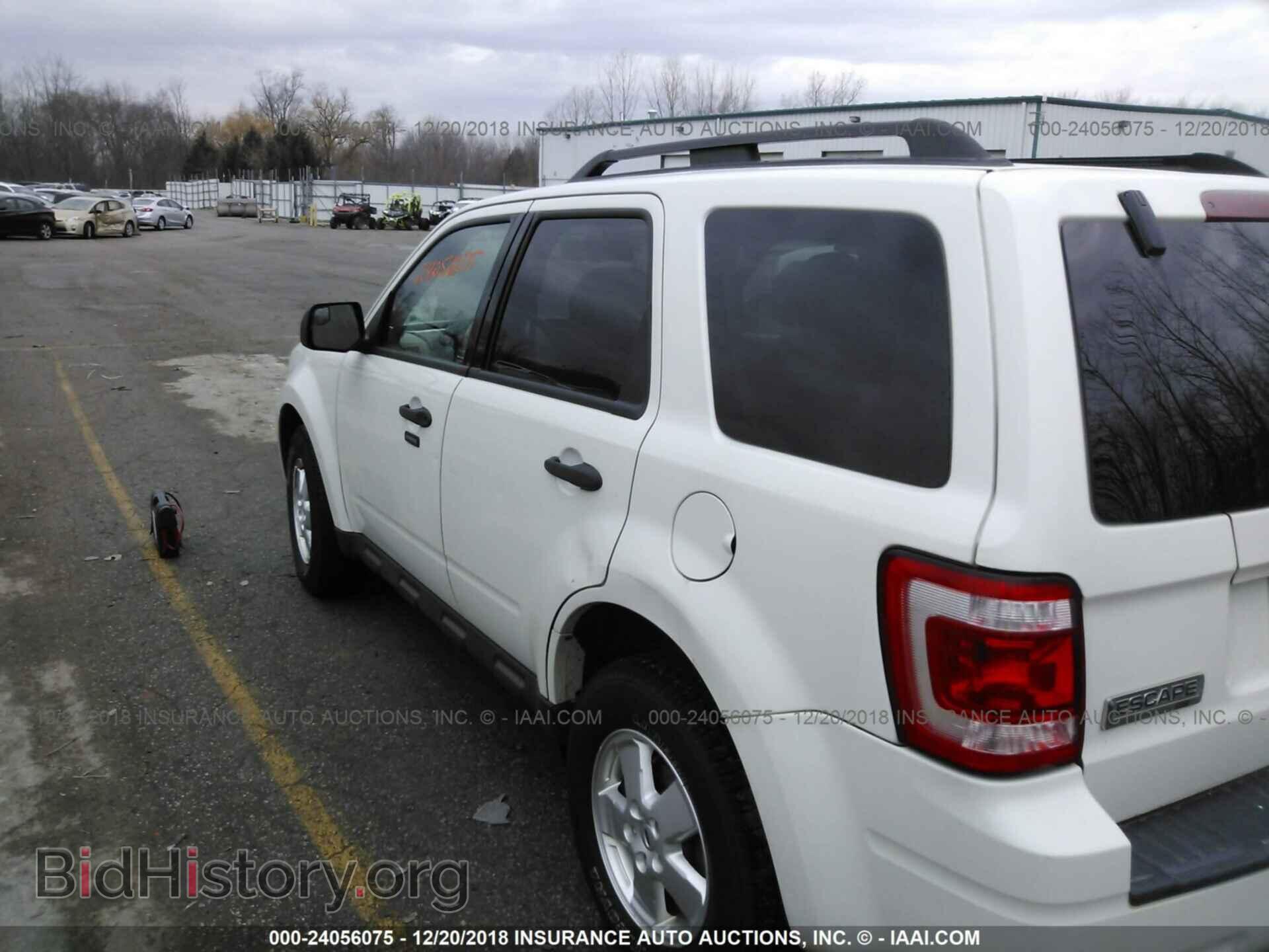 2012 Ford Escape - VIN: 1FMCU9D77CKA04256 - Фото 3