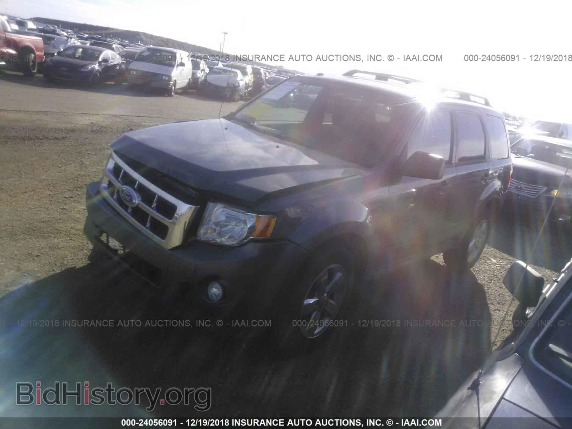 2011 FORD ESCAPE - VIN: 1FMCU0D76BKC04975 - Photo 2