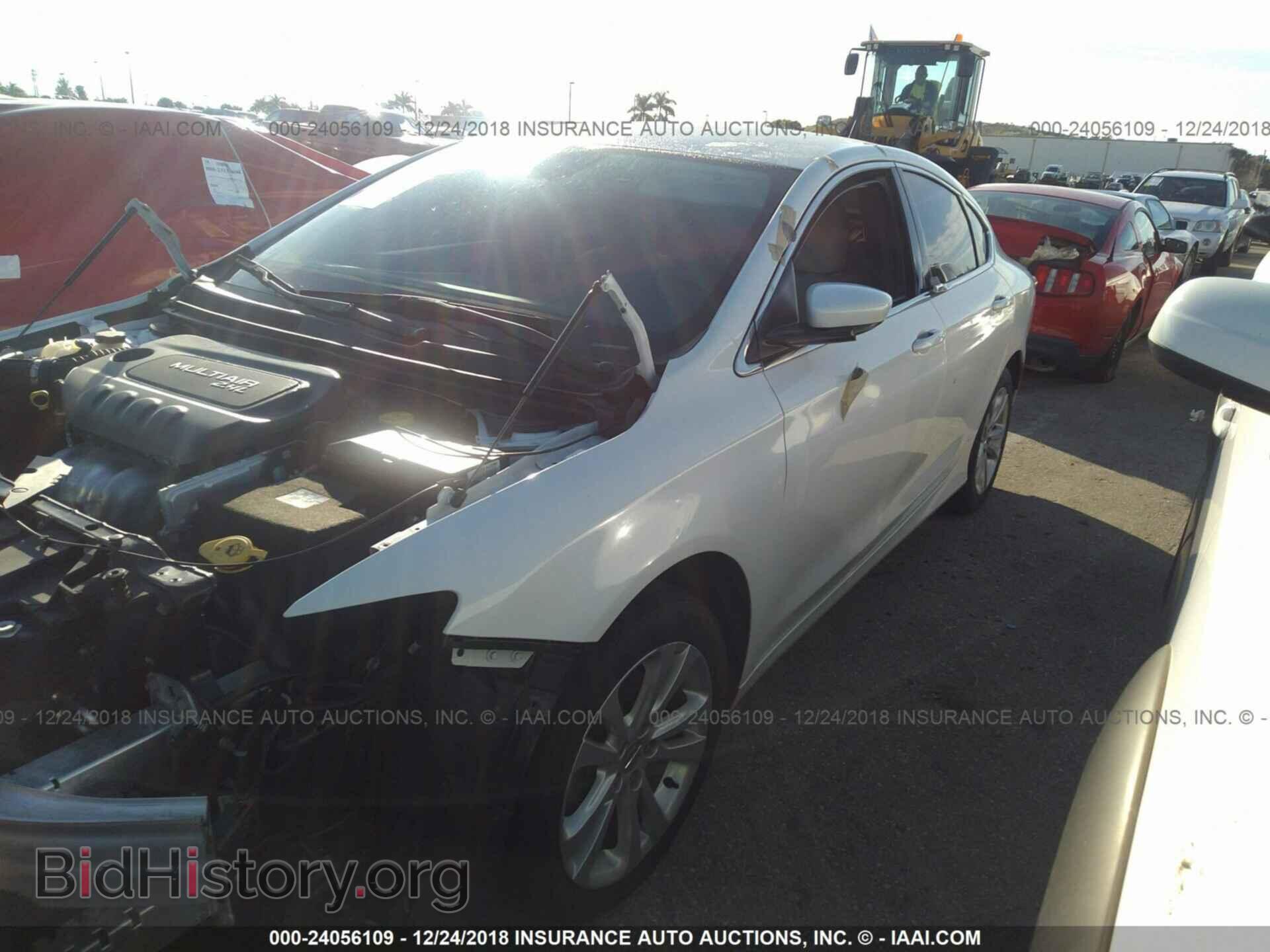 2016 CHRYSLER 200 - VIN: 1C3CCCAB3GN135996 - Фото 6