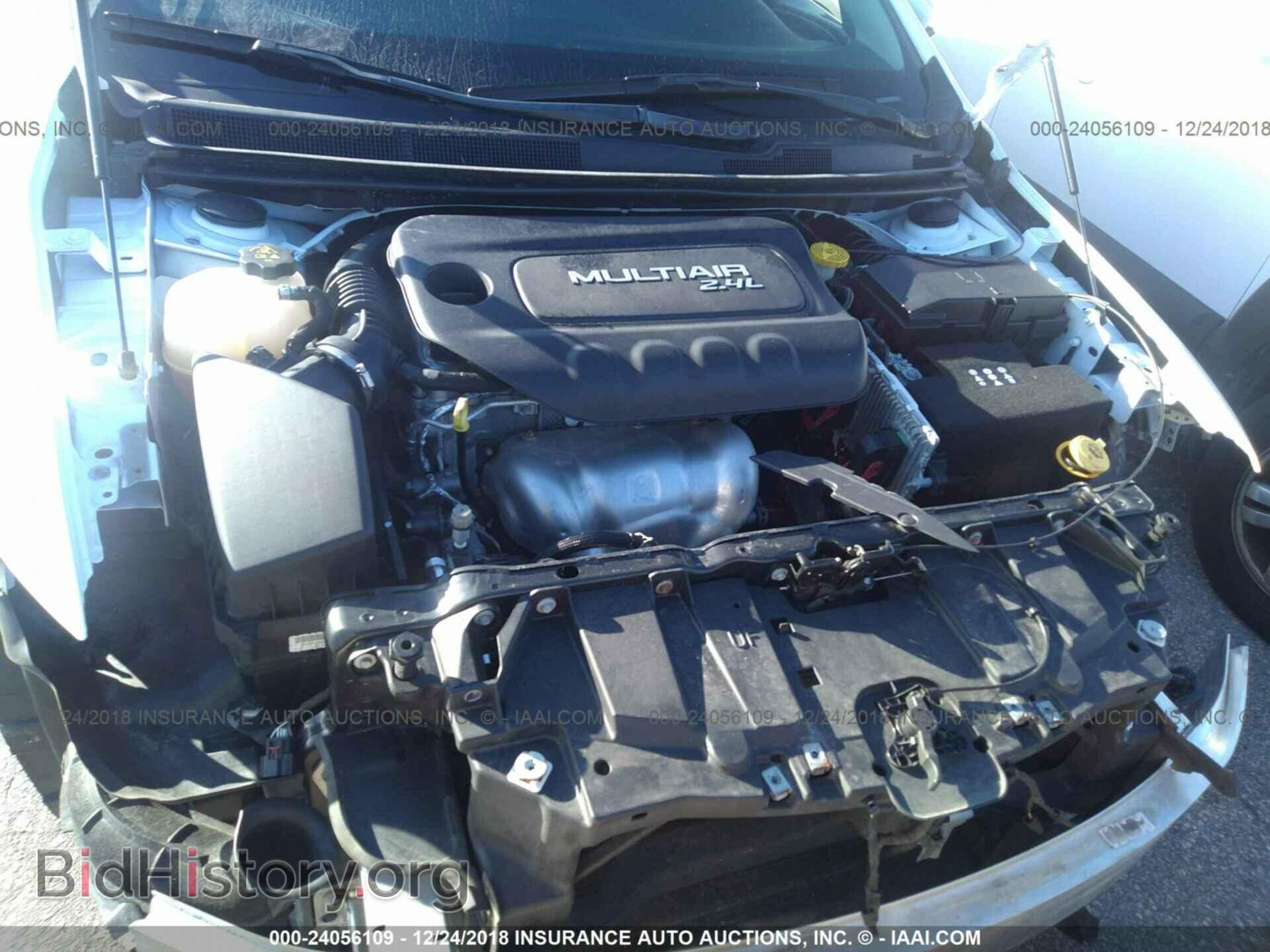 2016 CHRYSLER 200 - VIN: 1C3CCCAB3GN135996 - Фото 10