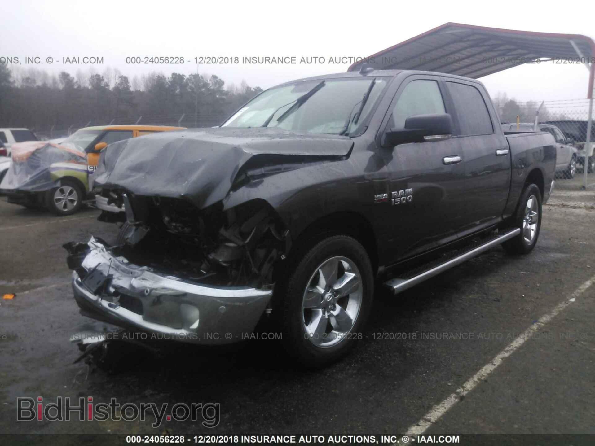 2017 RAM 1500 - VIN: 3C6RR6LT8HG773769 - Photo 2