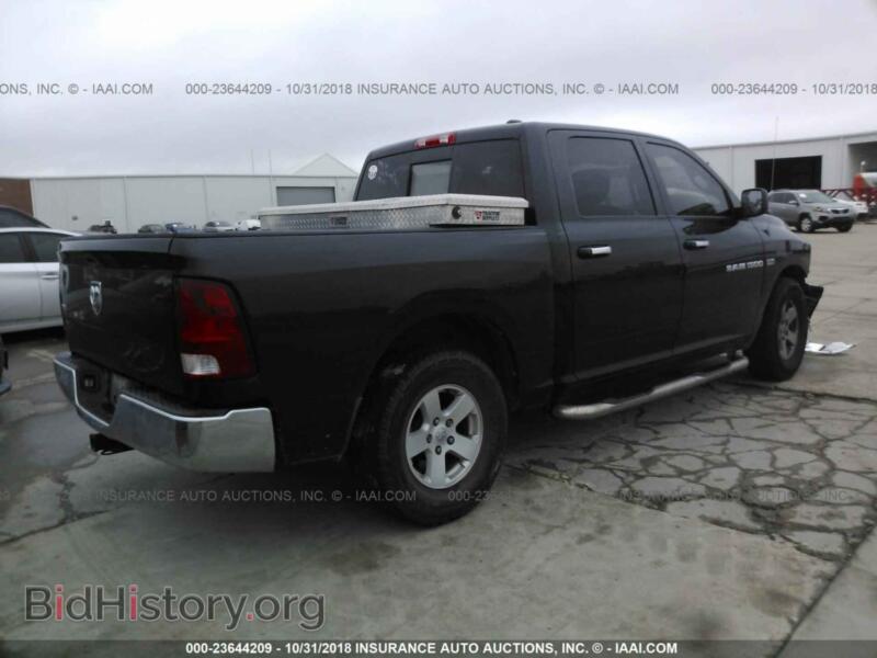 2011 Dodge RAM 1500 (VIN 1D7RB1CT2BS615529) — фото 4 из 10