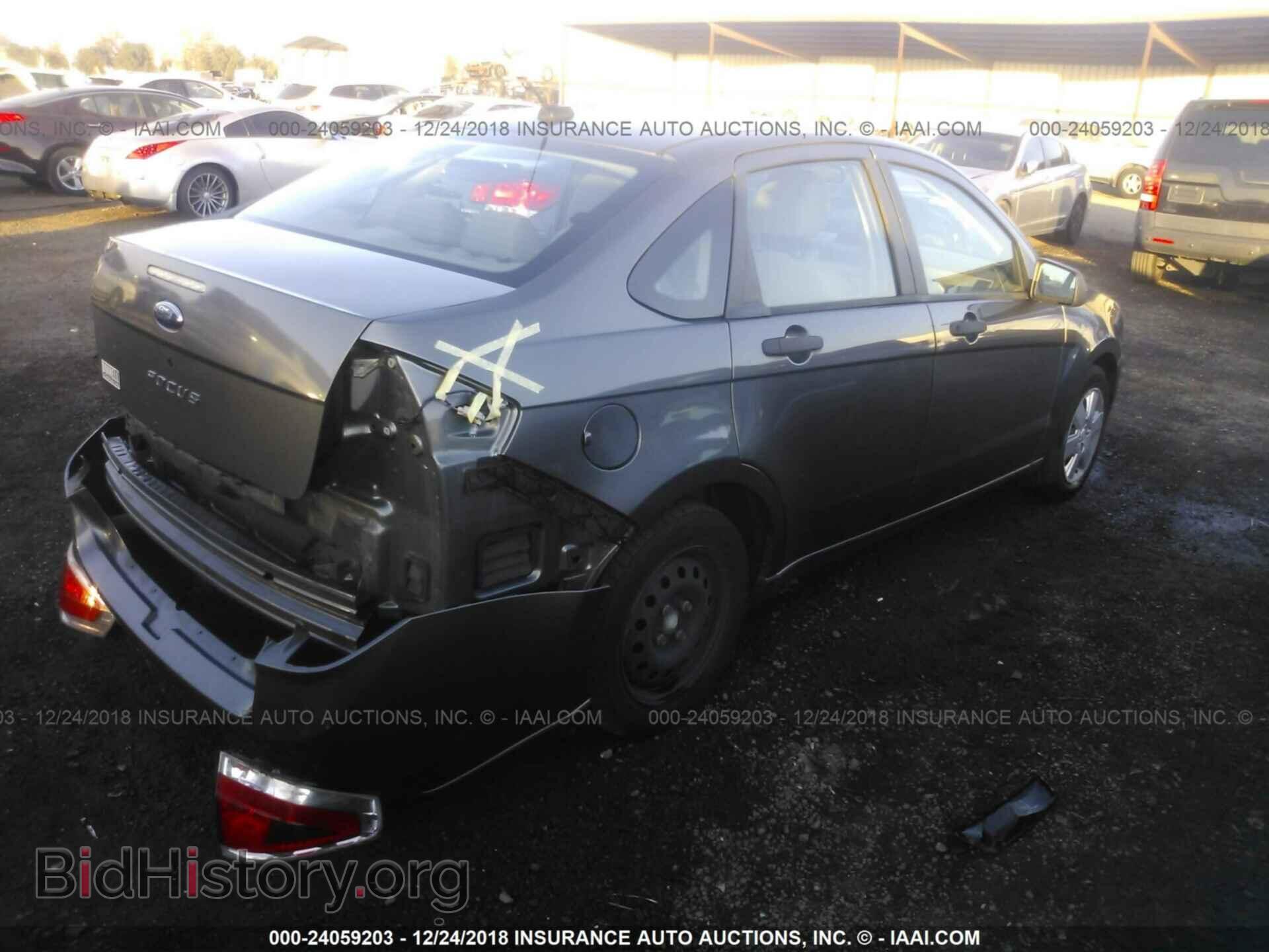 2009 FORD FOCUS - VIN: 1FAHP34N59W189637 - Photo 4