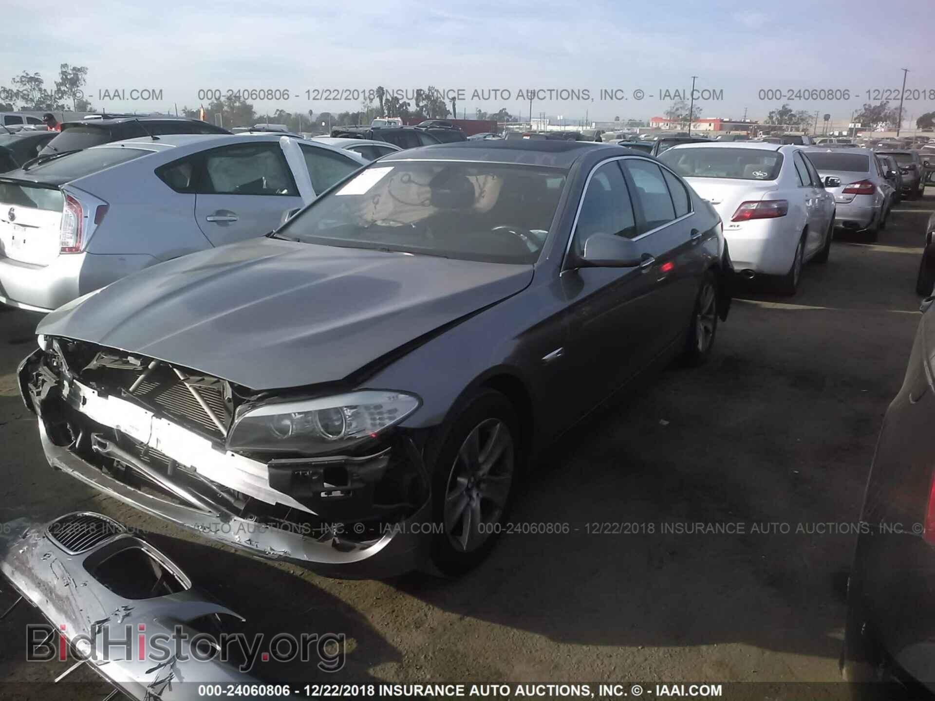 2012 BMW 528 - VIN: WBAXG5C52CDX03611 - Фото 2