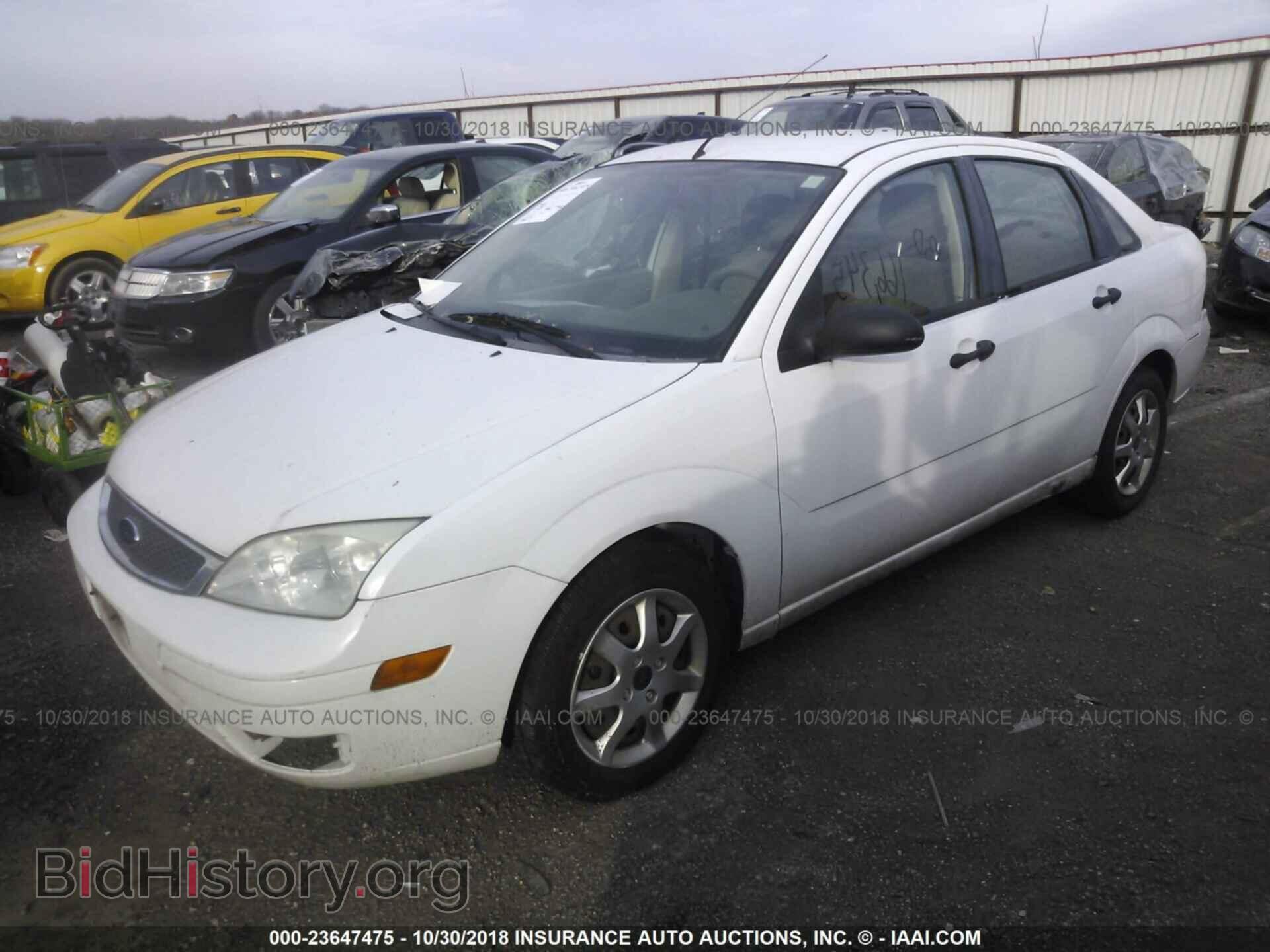 2005 FORD FOCUS - VIN: 1FAFP34NX5W186802 - Фото 2