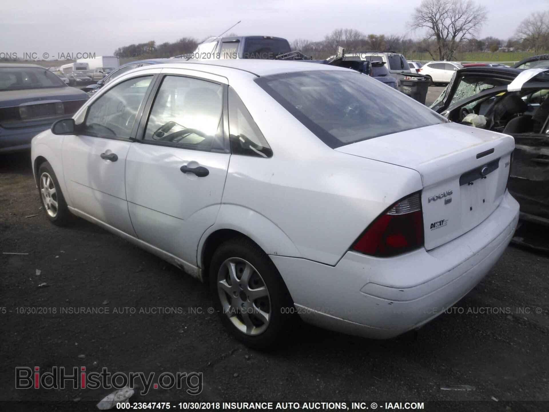 2005 FORD FOCUS - VIN: 1FAFP34NX5W186802 - Фото 3
