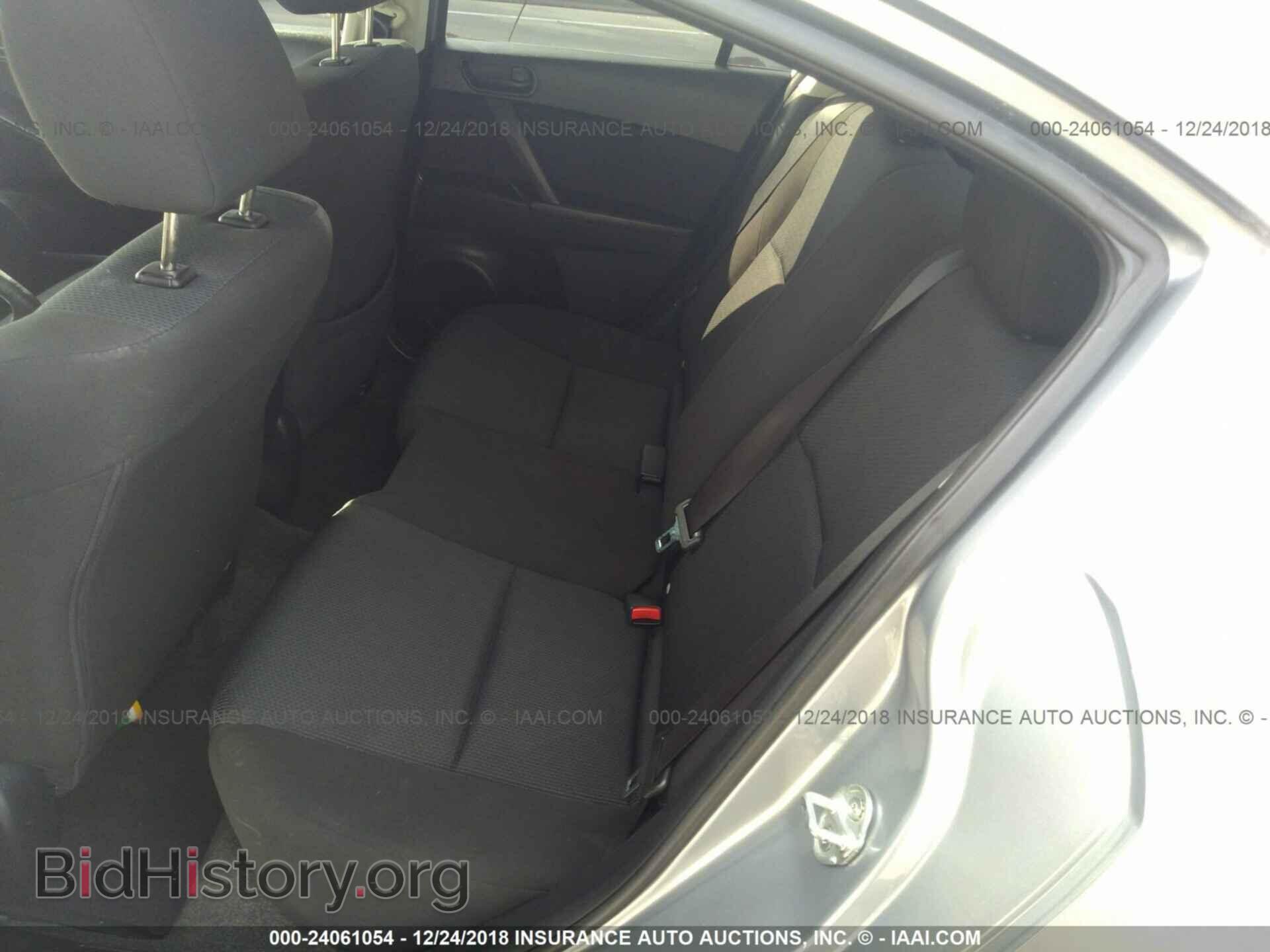 2011 MAZDA 3 - VIN: JM1BL1UF6B1496620 - Фото 8