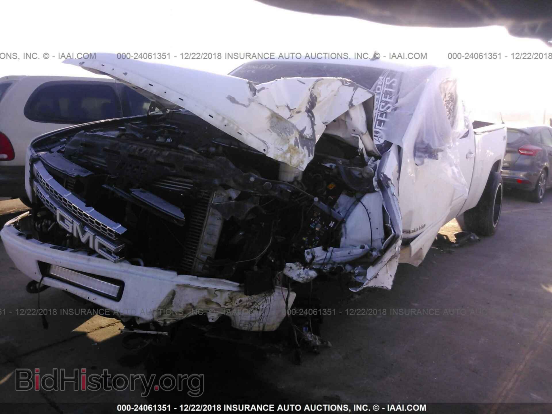 2013 GMC SIERRA - VIN: 1GT121C84DF243870 - Photo 2