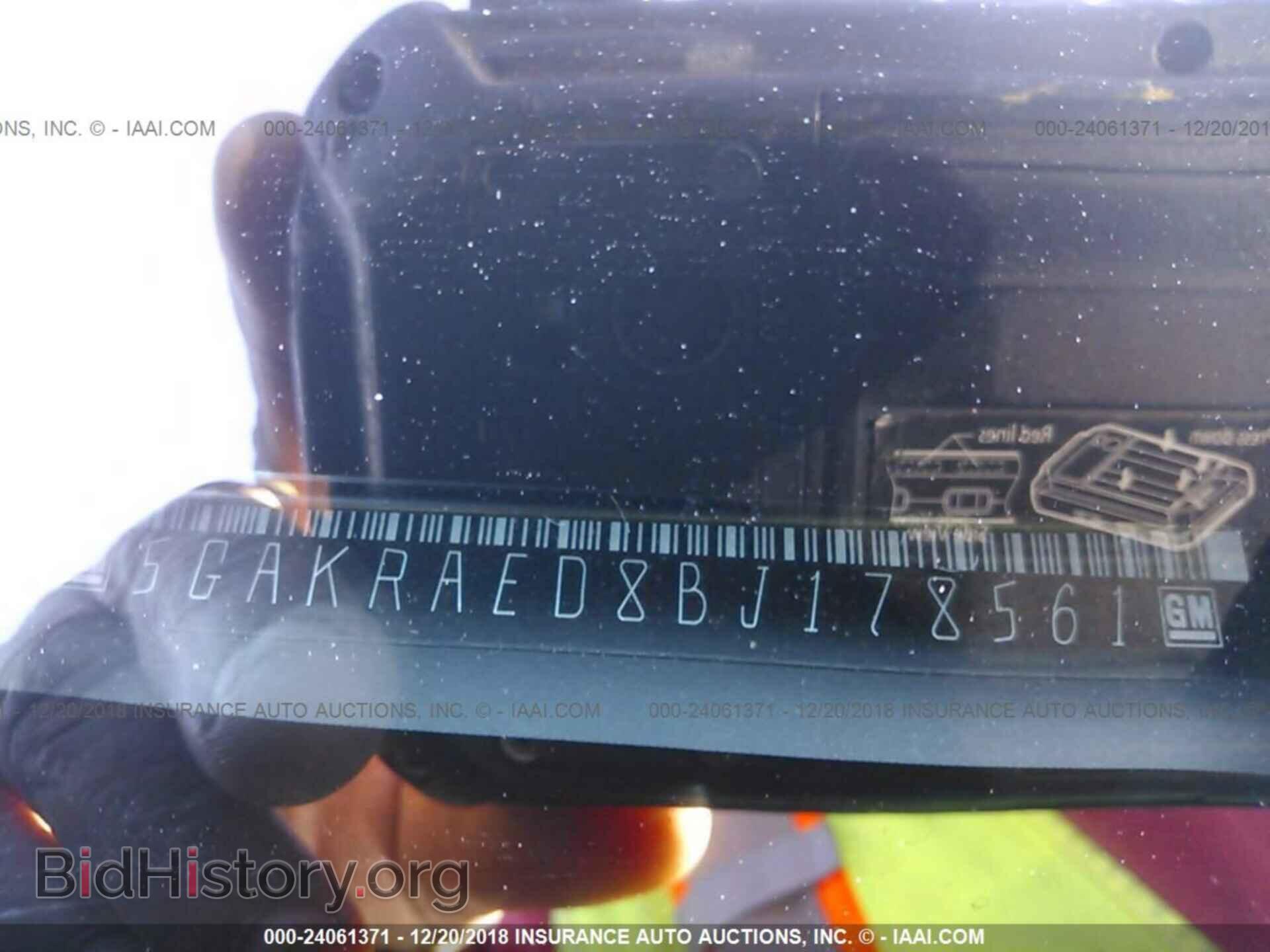 2011 BUICK ENCLAVE - VIN: 5GAKRAED8BJ178561 - Photo 9