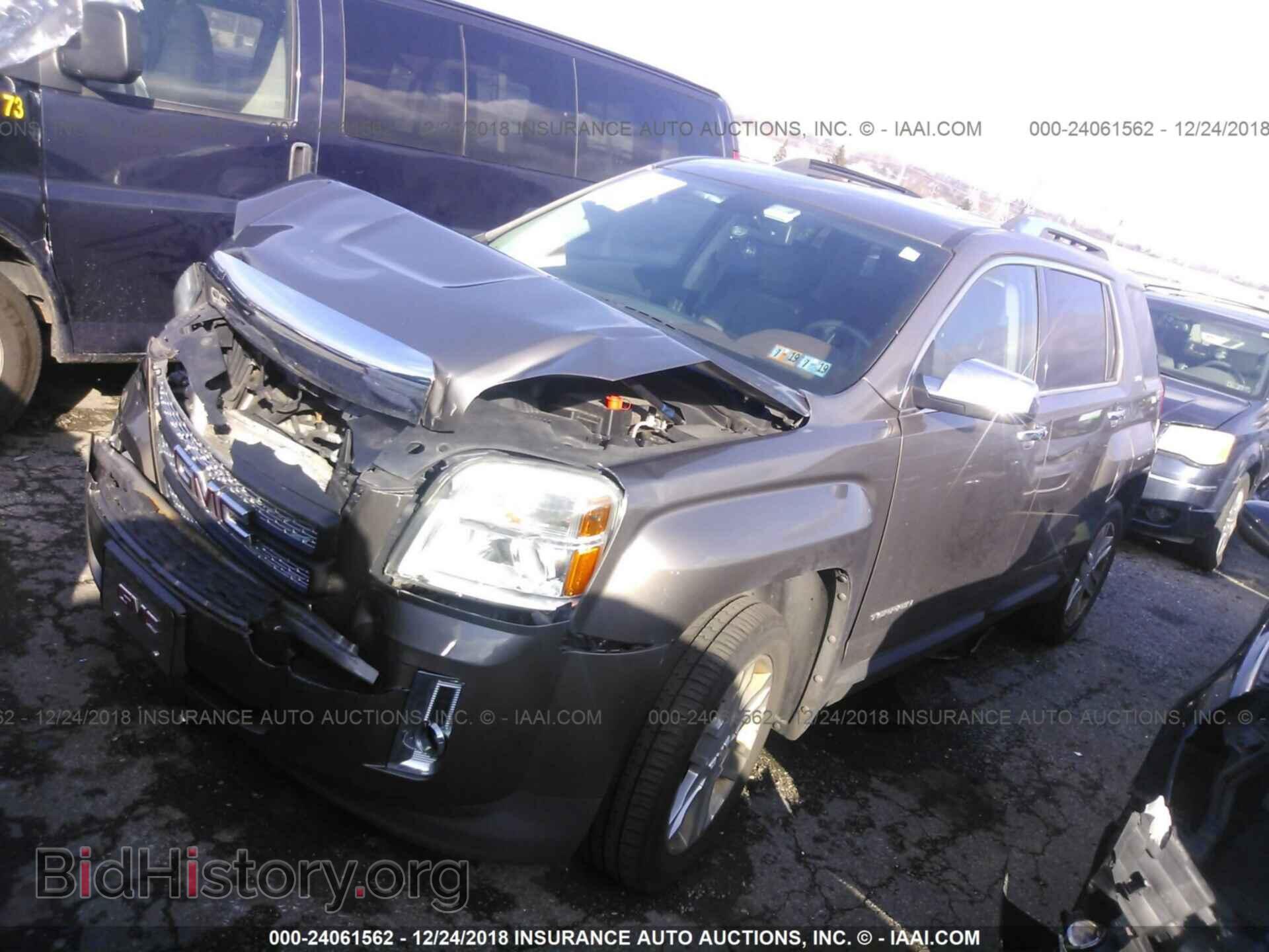 2011 GMC TERRAIN - VIN: 2CTFLXE53B6399290 - Photo 2