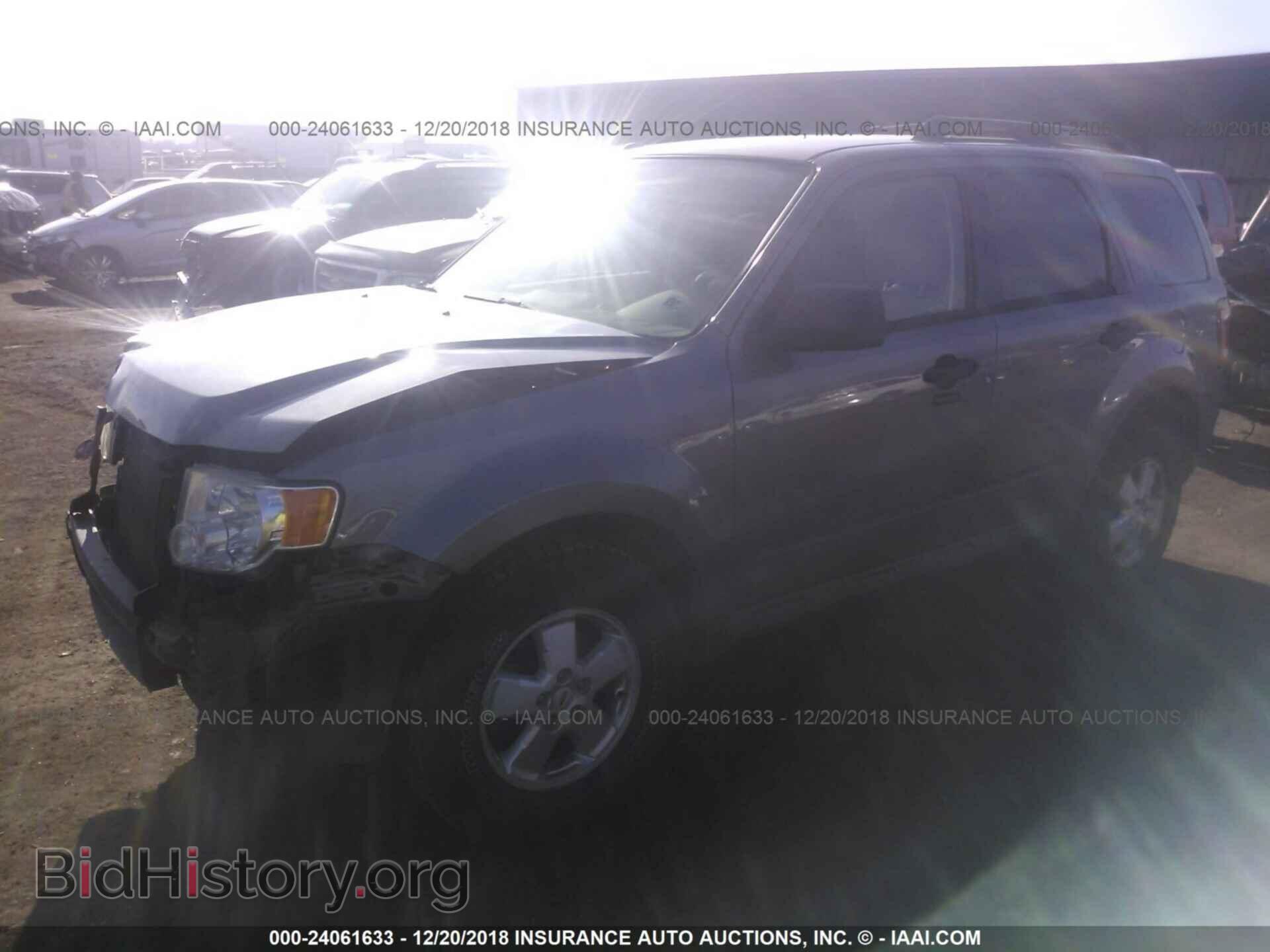 2009 FORD ESCAPE - VIN: 1FMCU93G69KA81856 - Фото 2