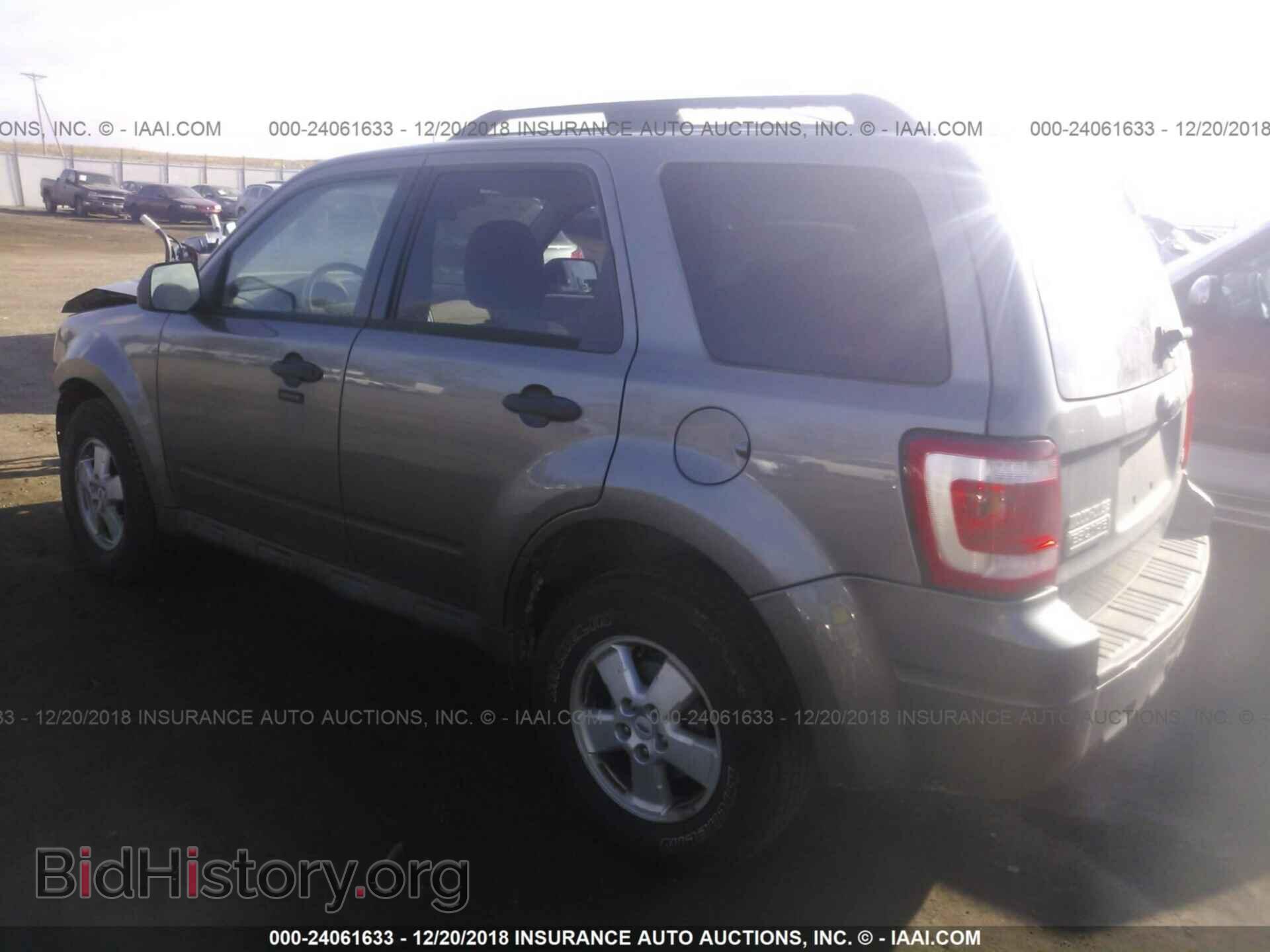 2009 FORD ESCAPE - VIN: 1FMCU93G69KA81856 - Фото 3