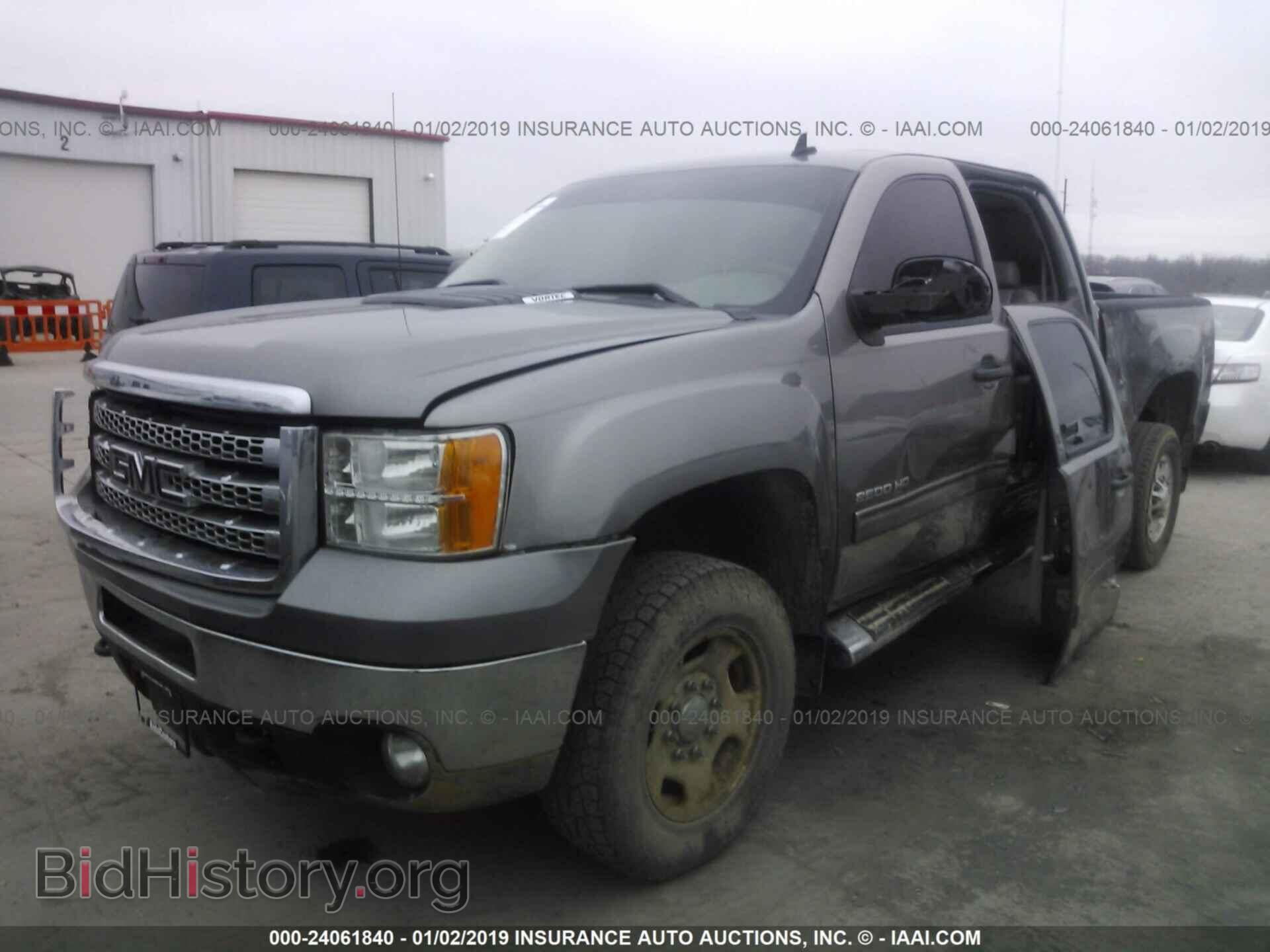 2013 GMC SIERRA - VIN: 1GT120CG2DF129805 - Фото 2