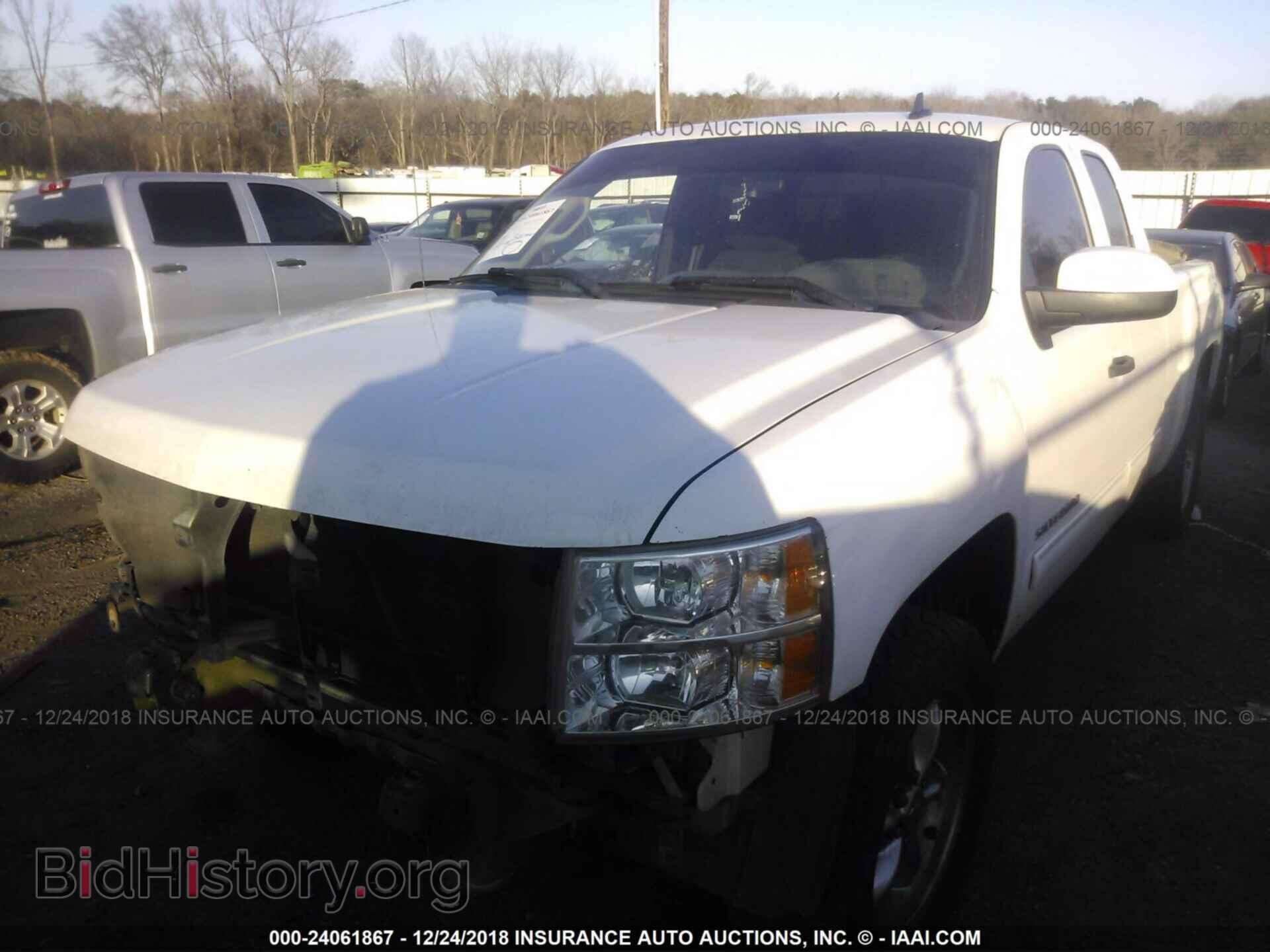 2011 CHEVROLET SILVERADO - VIN: 1GCRCREA3BZ391292 - Фото 2