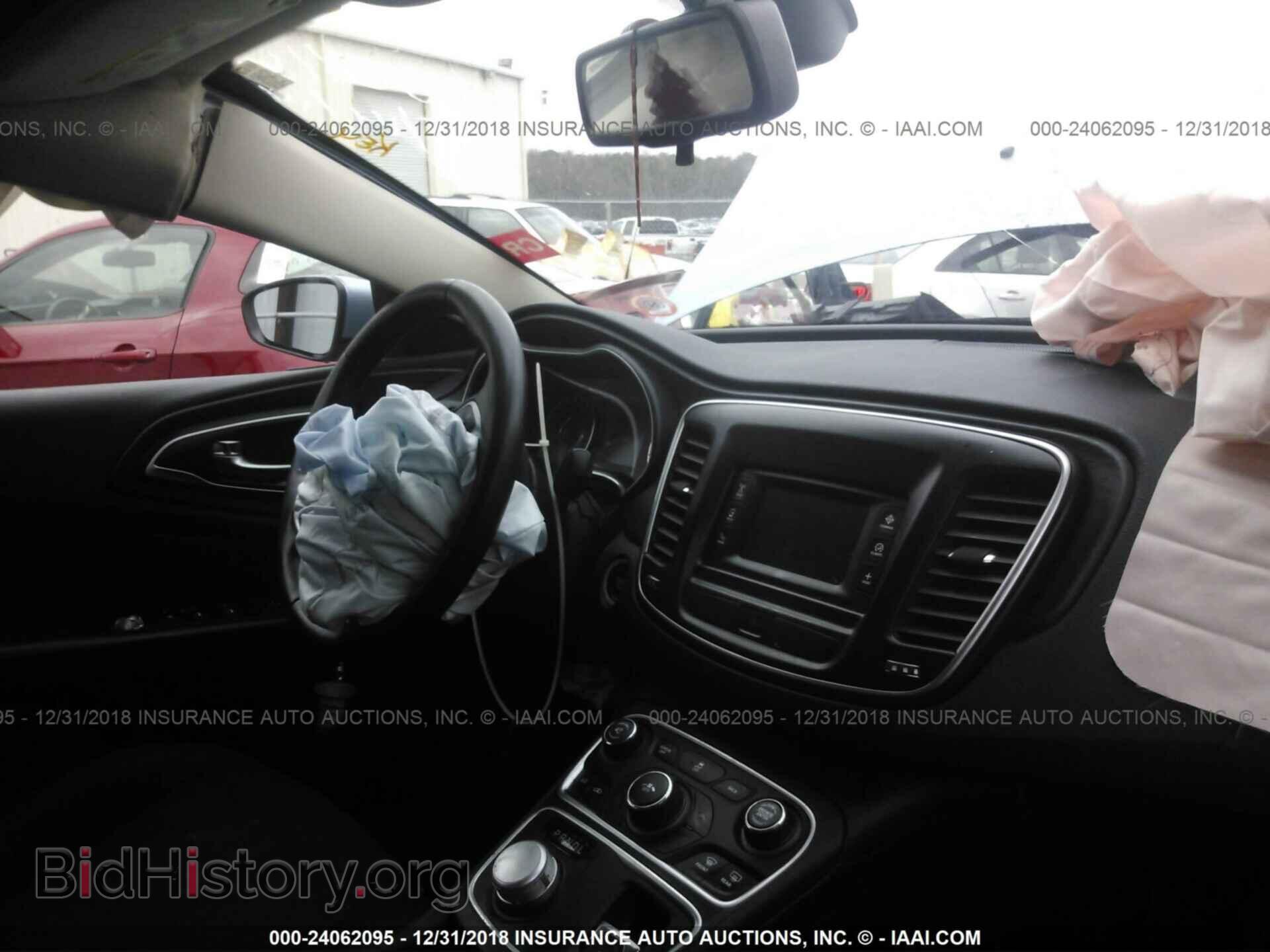 2015 CHRYSLER 200 - VIN: 1C3CCCAB9FN666750 - Фото 5