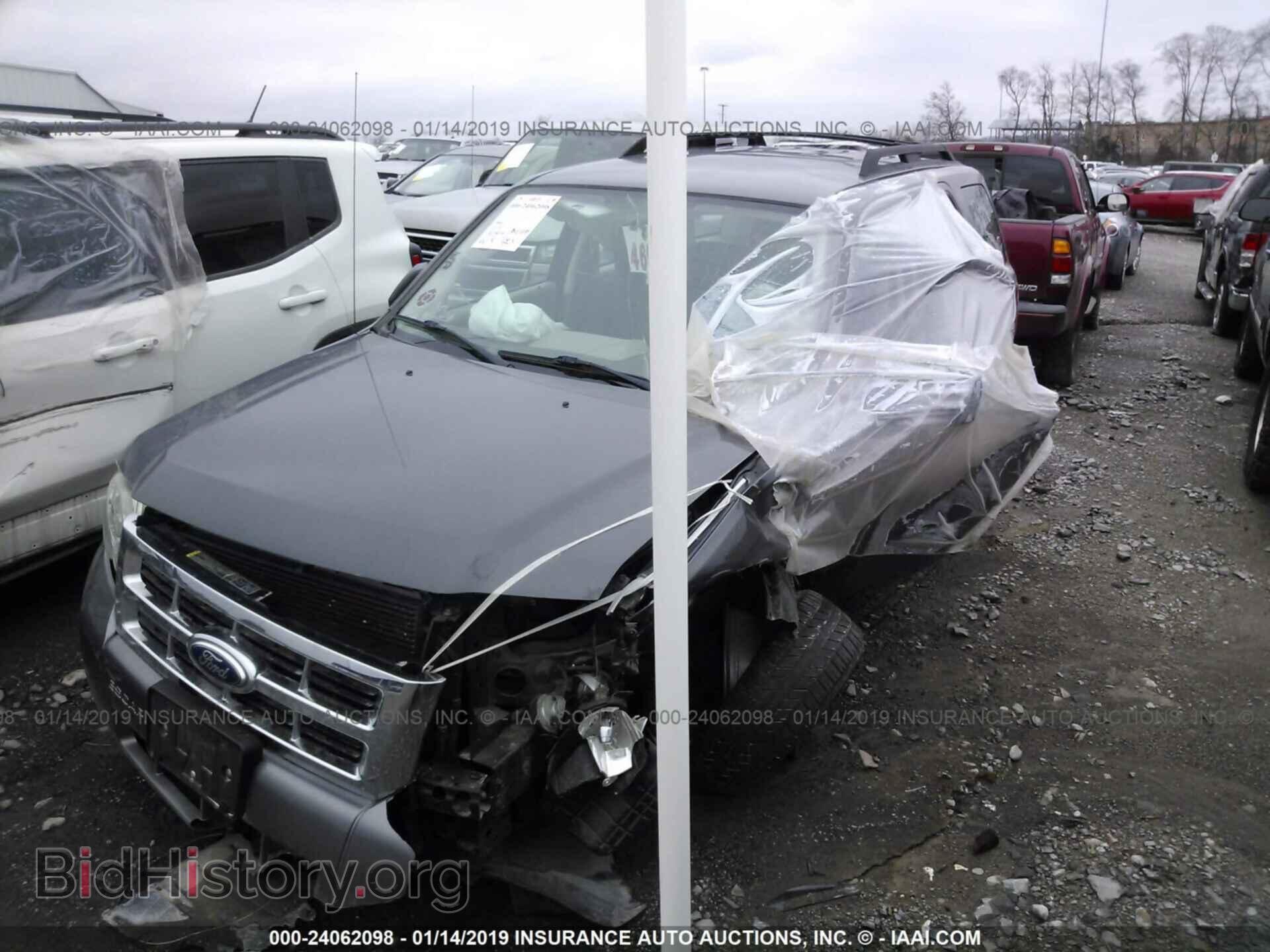 2011 FORD ESCAPE - VIN: 1FMCU0C75BKC48242 - Фото 2