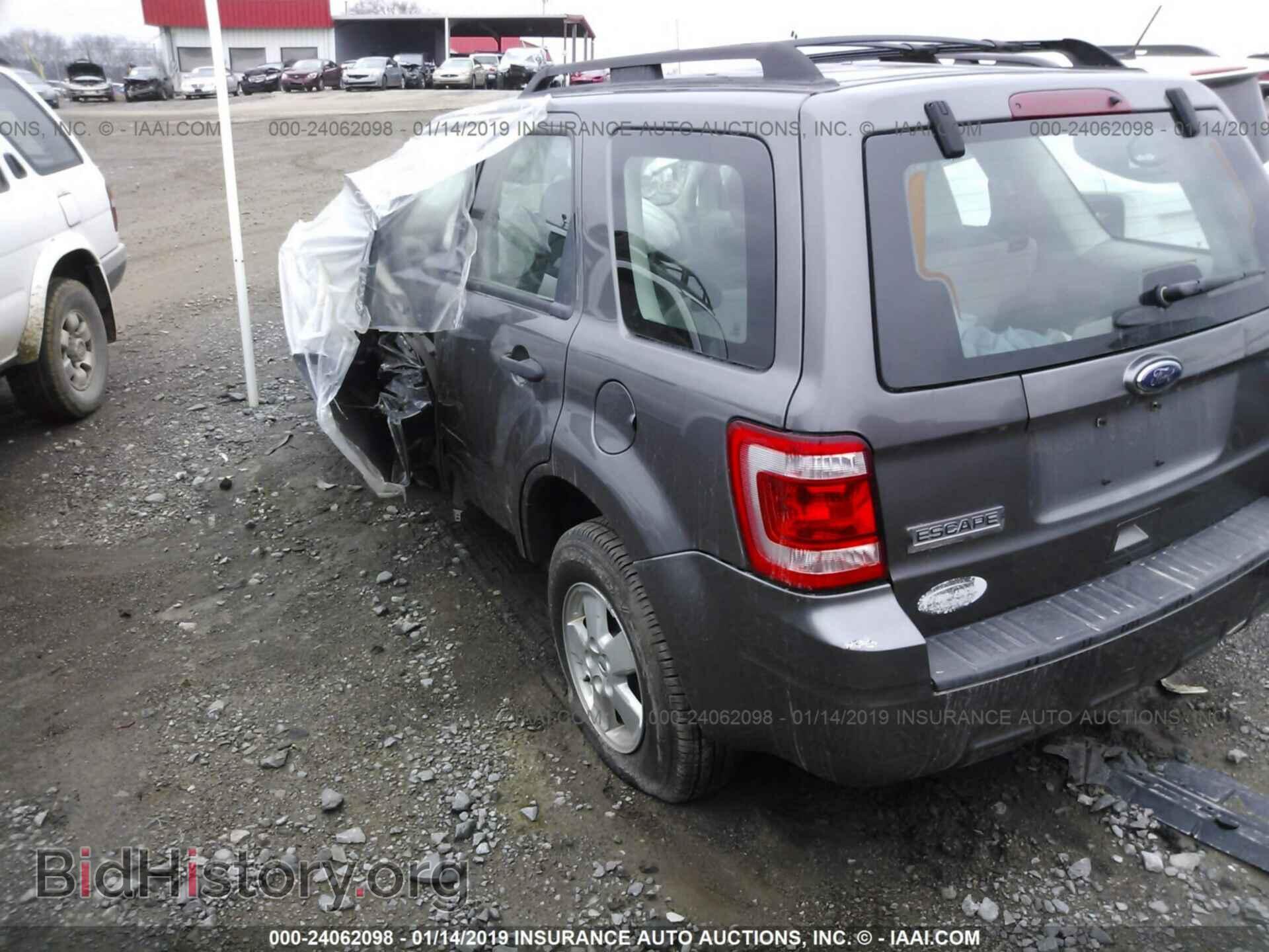 2011 FORD ESCAPE - VIN: 1FMCU0C75BKC48242 - Фото 3