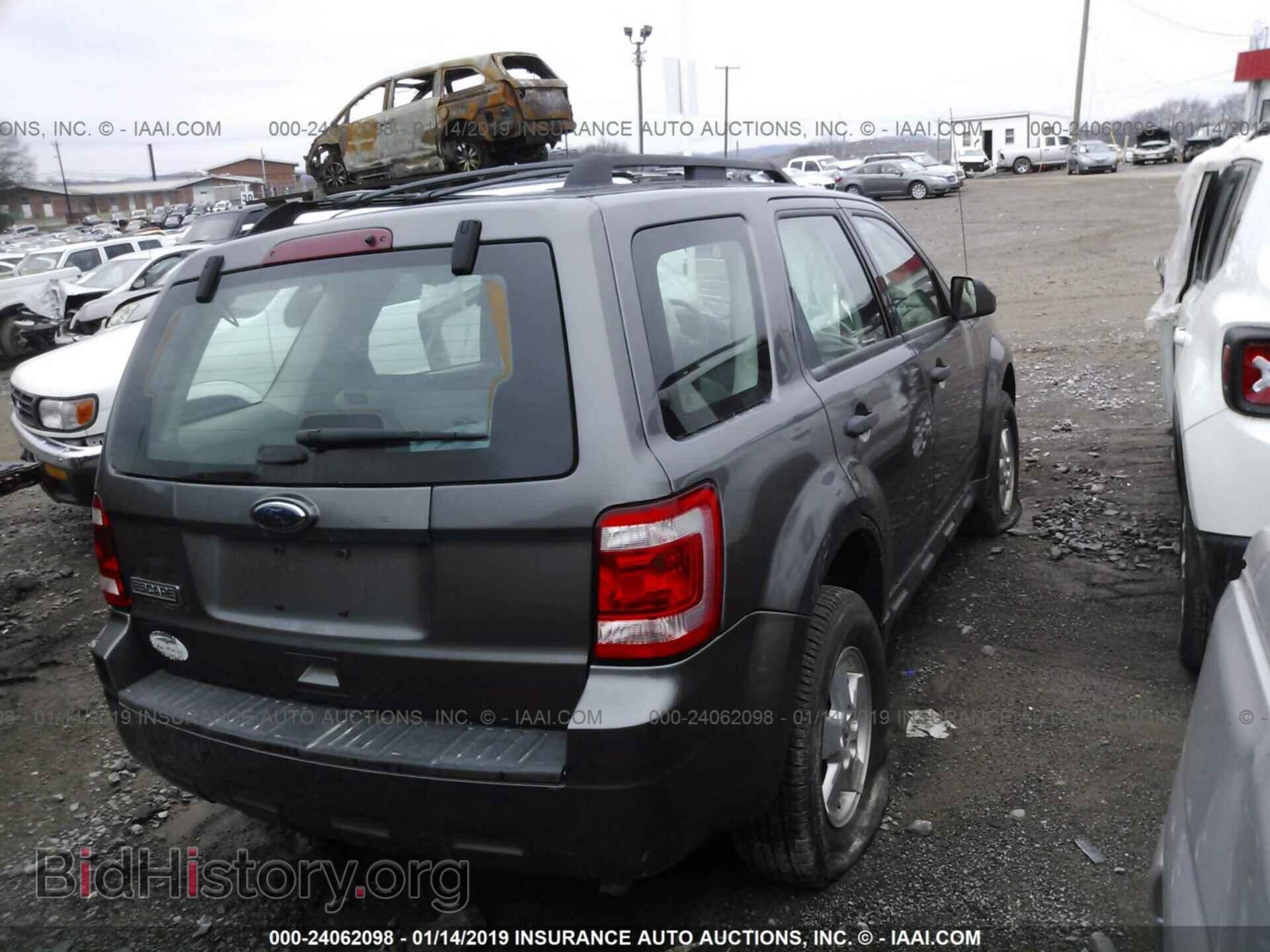 2011 FORD ESCAPE - VIN: 1FMCU0C75BKC48242 - Фото 4