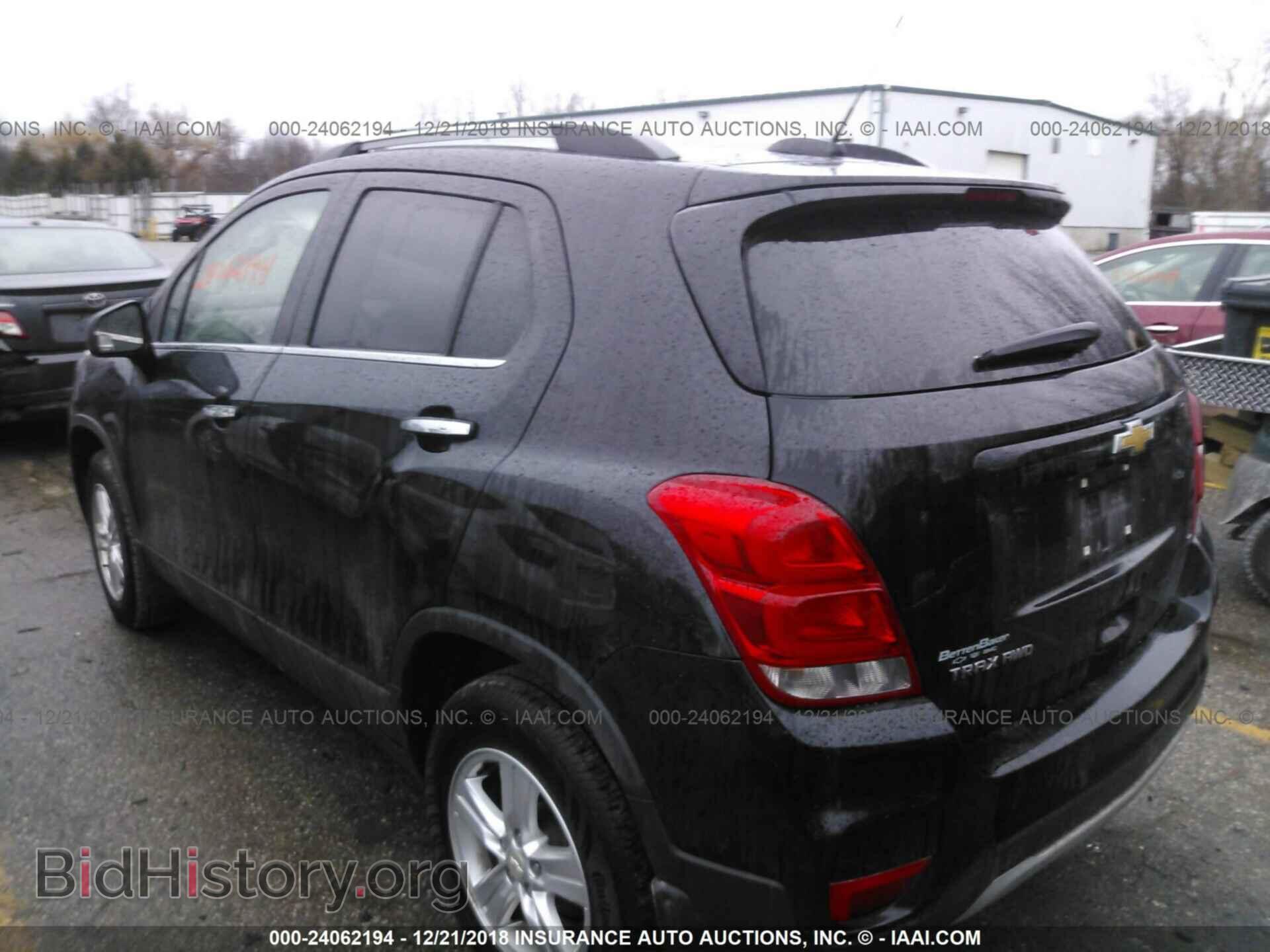 2017 CHEVROLET TRAX - VIN: 3GNCJPSB2HL274338 - Фото 3