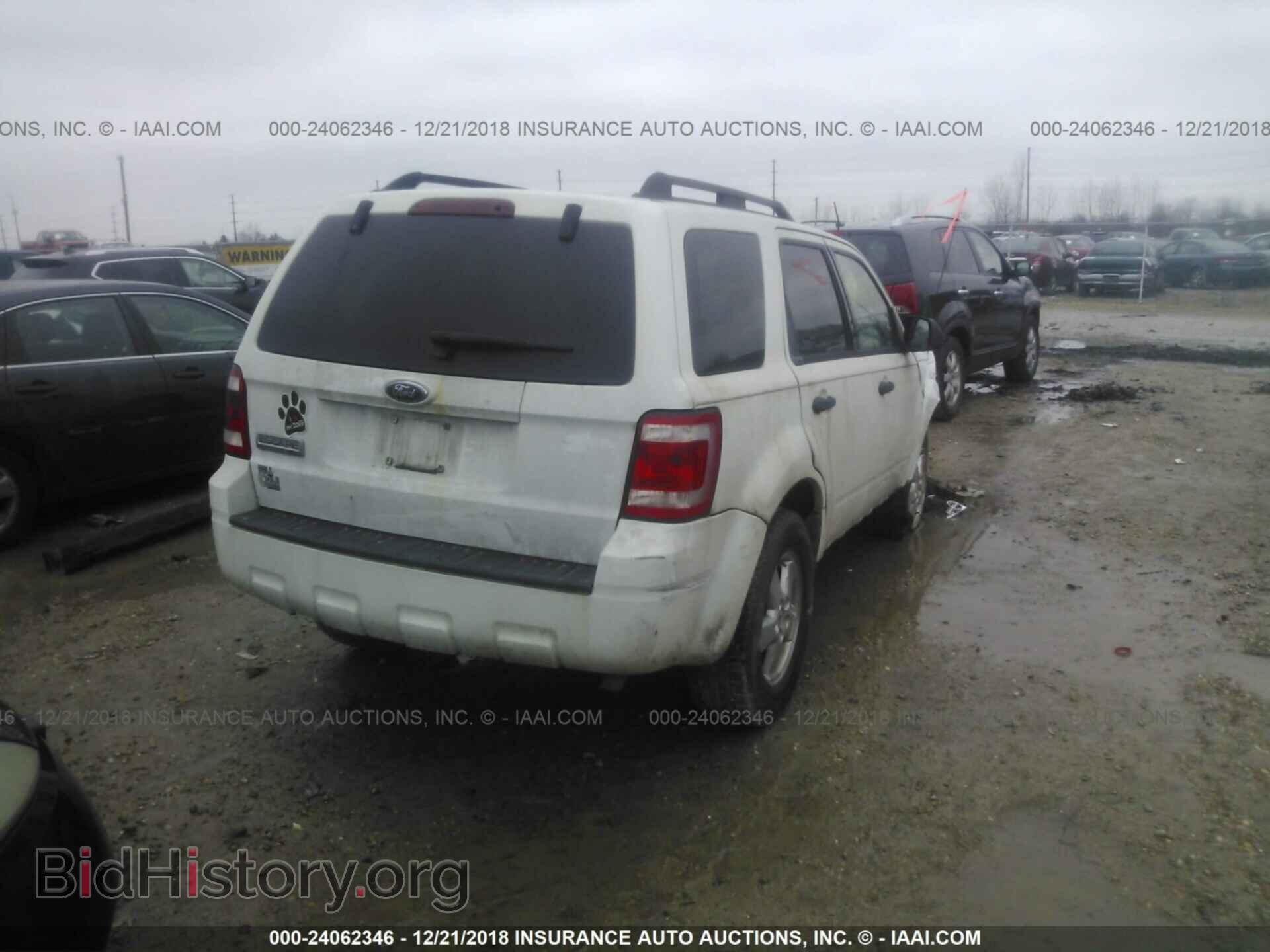 2009 FORD ESCAPE - VIN: 1FMCU03749KC84918 - Фото 4