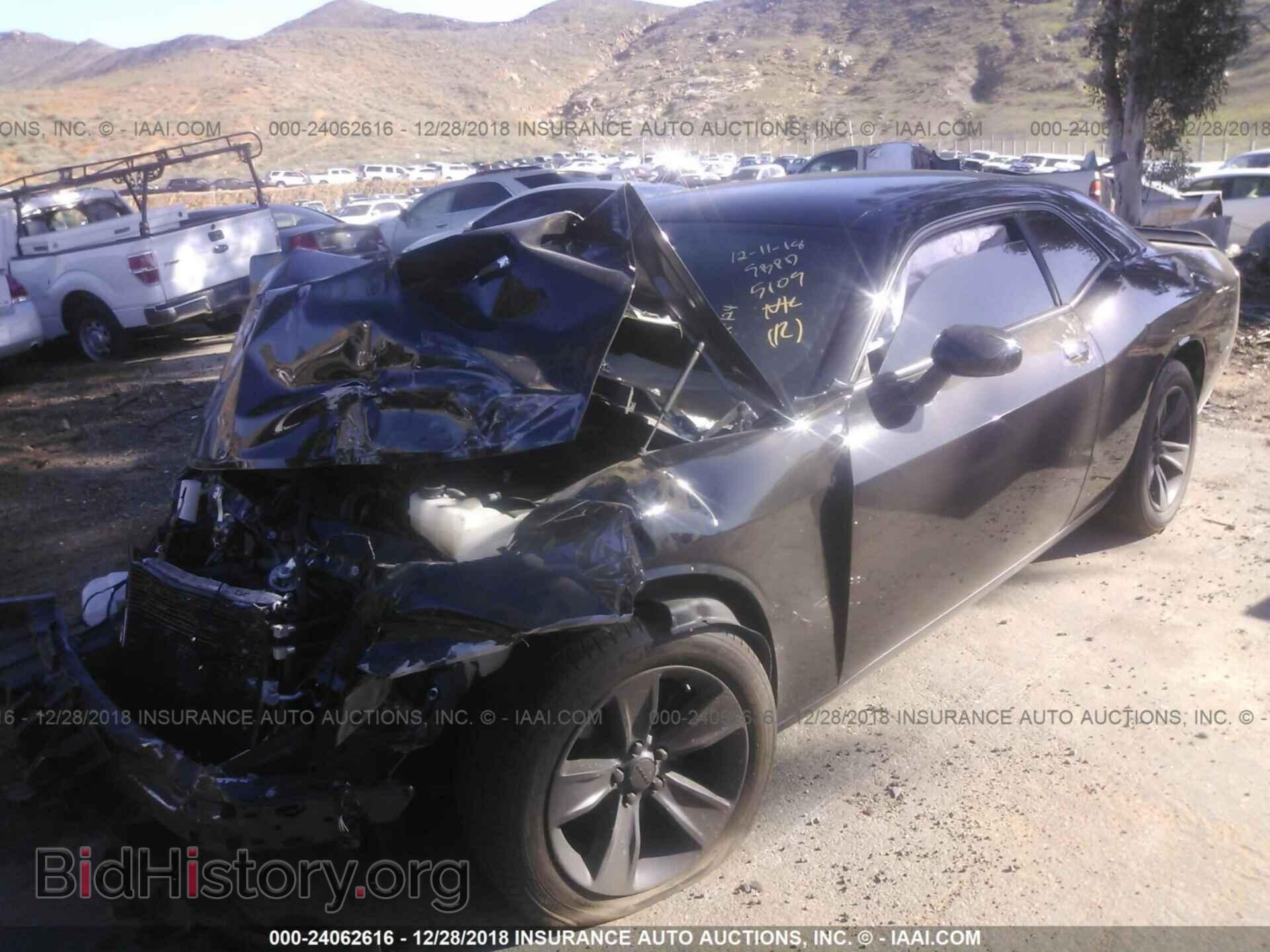 2018 DODGE CHALLENGER - VIN: 2C3CDZAG6JH215109 - Photo 2