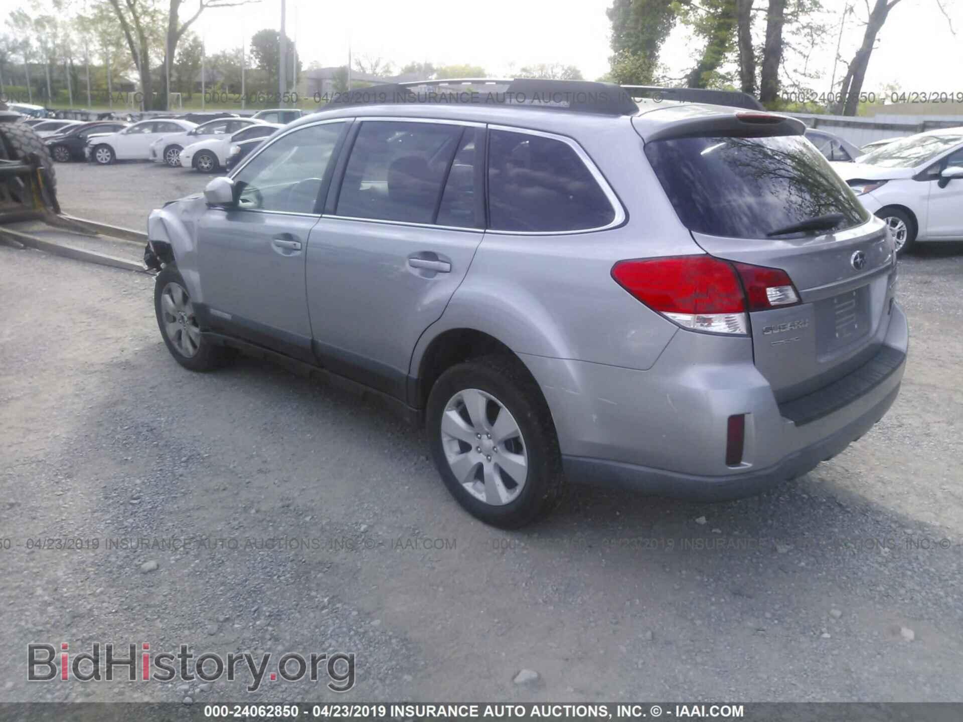 2011 SUBARU OUTBACK - VIN: 4S4BRCBC7B3392690 - Фото 3