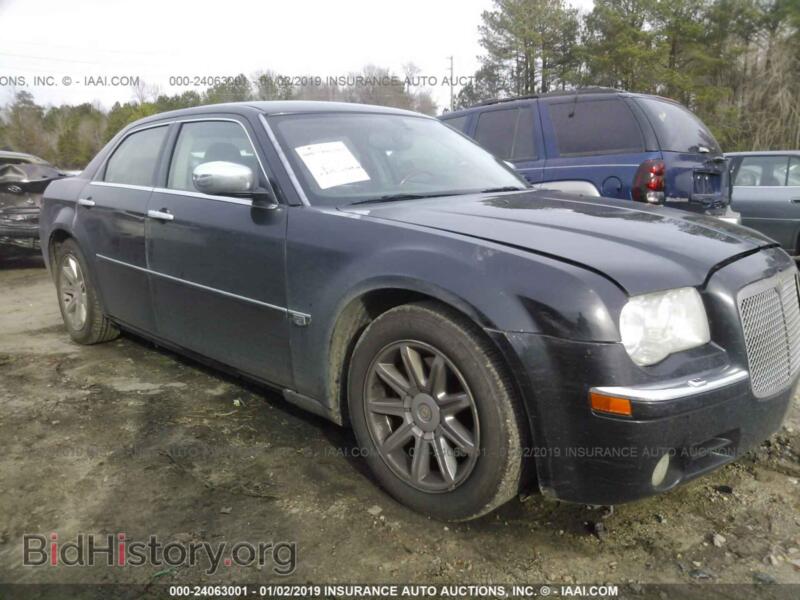 2005 Chrysler 300C (VIN 2C3AA63H35H122512) — фото 1 из 10, IAAI, повреждение: левый бок