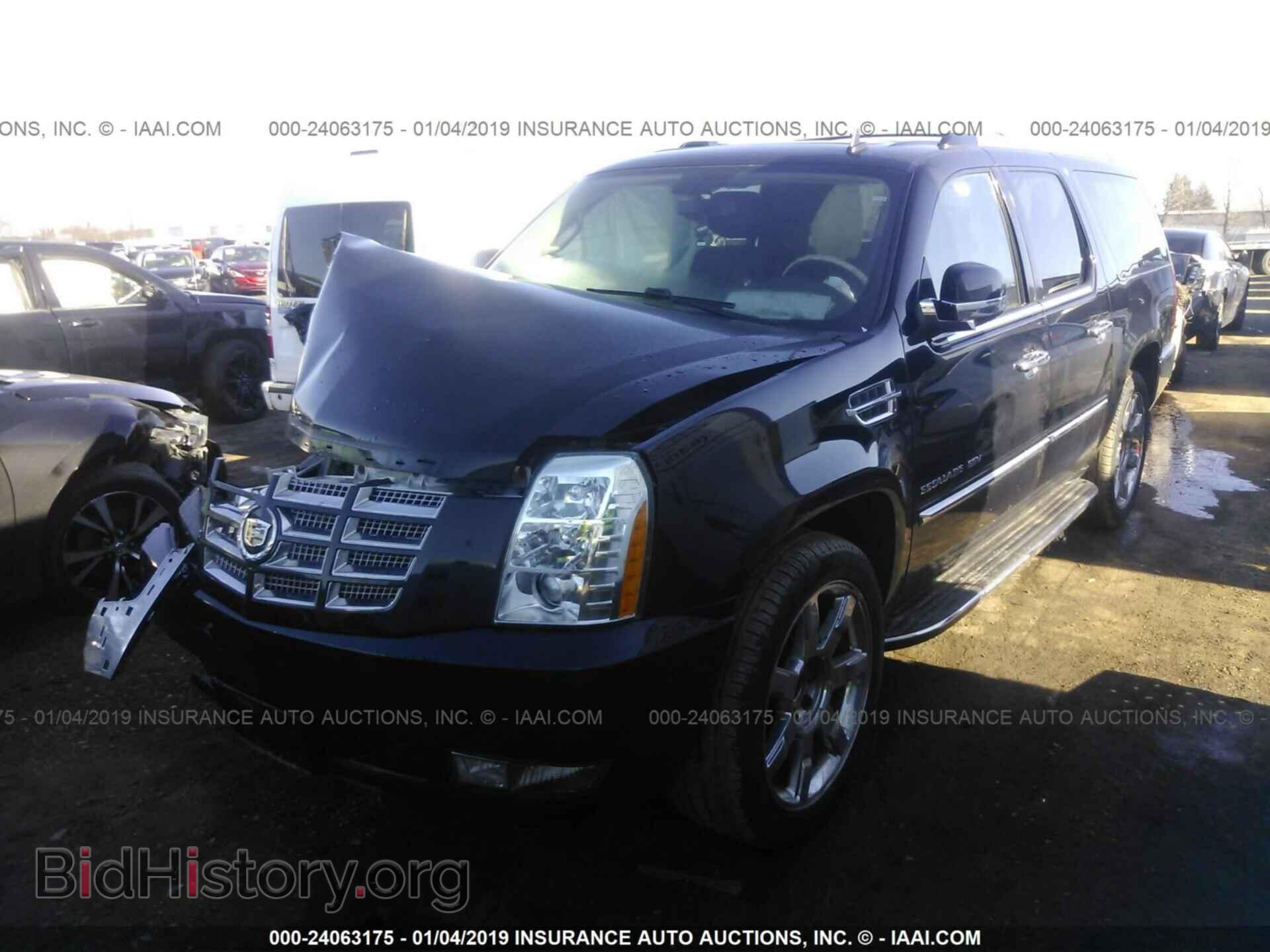 2011 CADILLAC ESCALADE - VIN: 1GYS4HEFXBR347353 - Фото 2