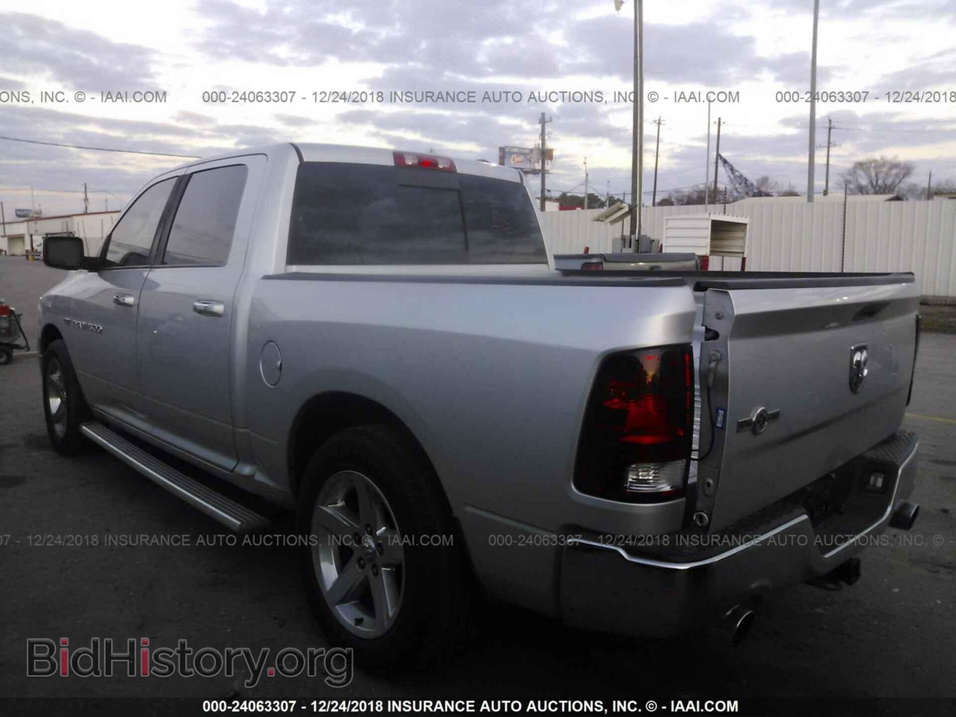 2011 DODGE RAM 1500 - VIN: 1D7RB1CT3BS582279 - Фото 3