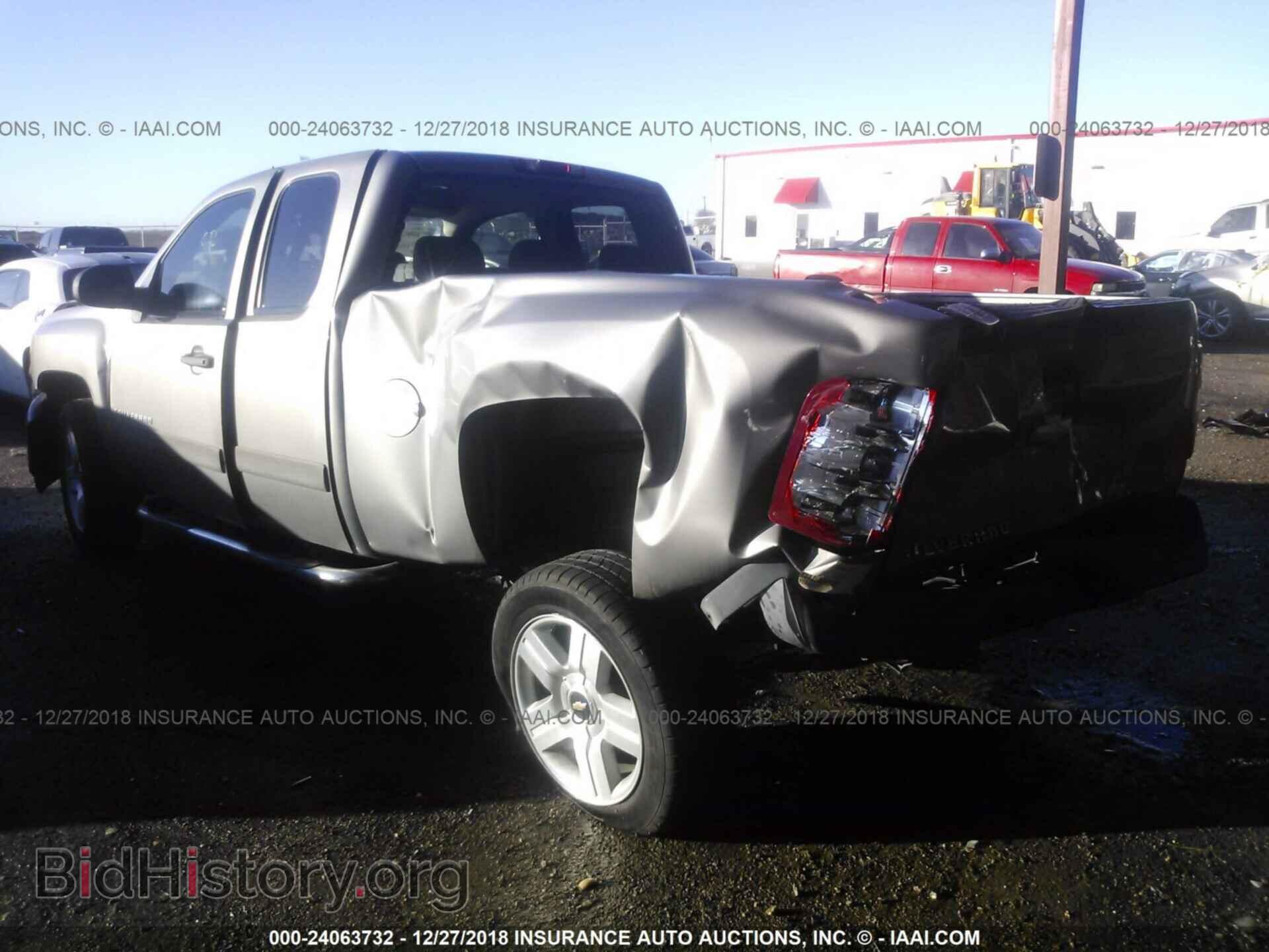 2007 CHEVROLET SILVERADO - VIN: 2GCEC19C971688398 - Photo 3