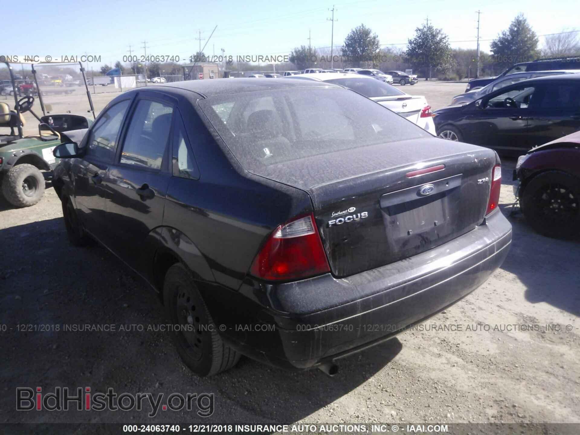 2006 FORD FOCUS - VIN: 1FAFP34N26W228655 - Фото 3