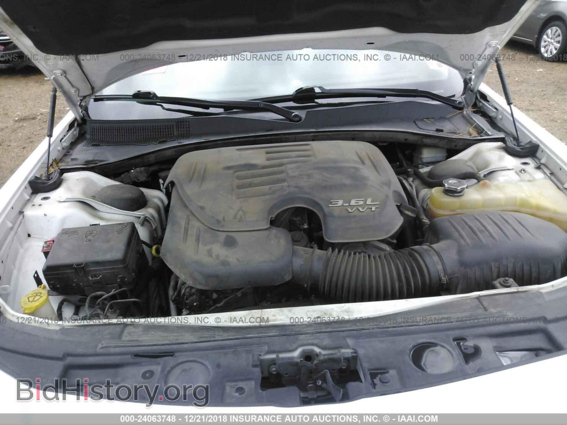 2013 CHRYSLER 300 - VIN: 2C3CCAAG7DH527464 - Фото 10