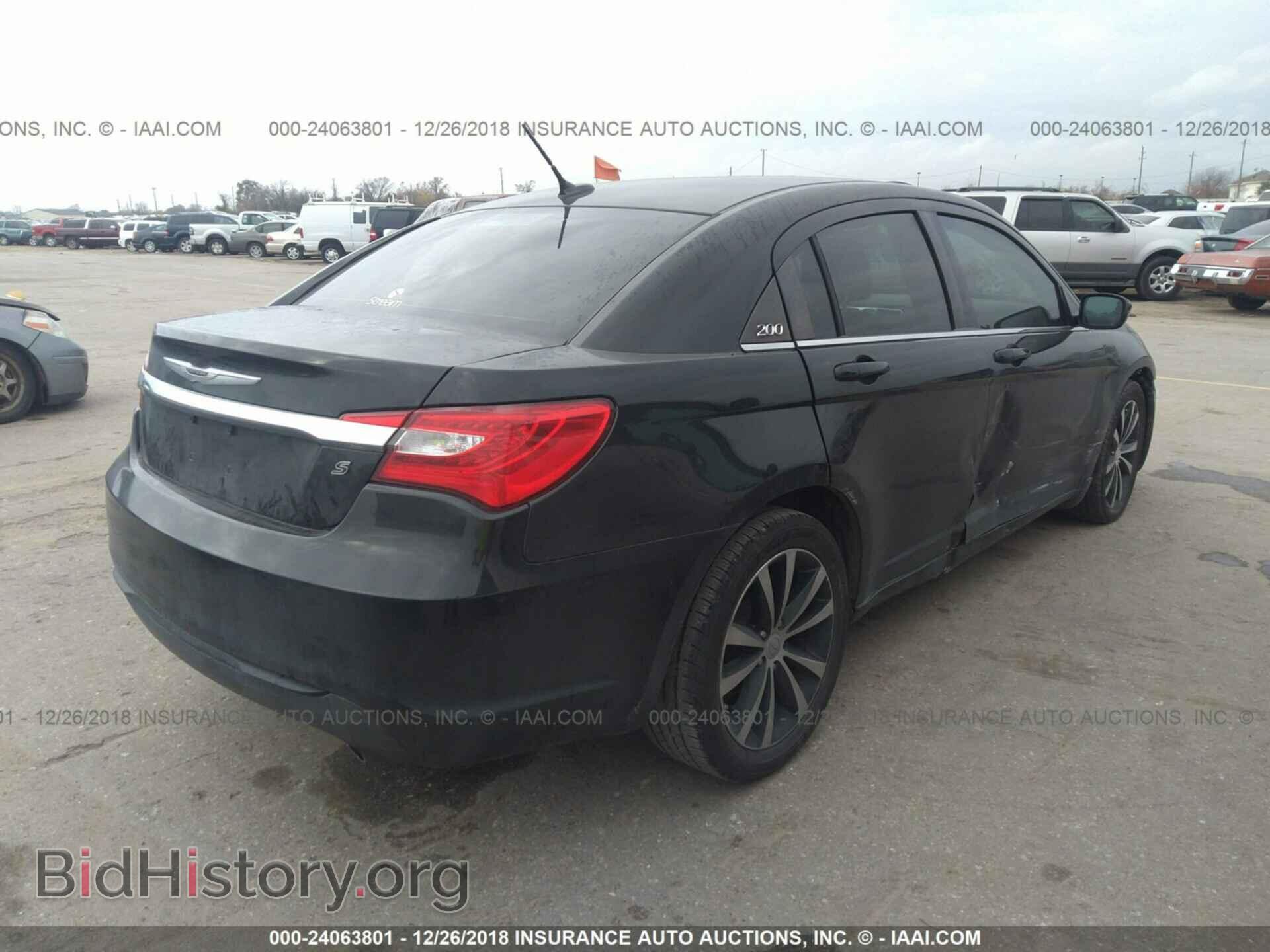 2012 CHRYSLER 200 - VIN: 1C3CCBHG5CN302056 - Фото 4
