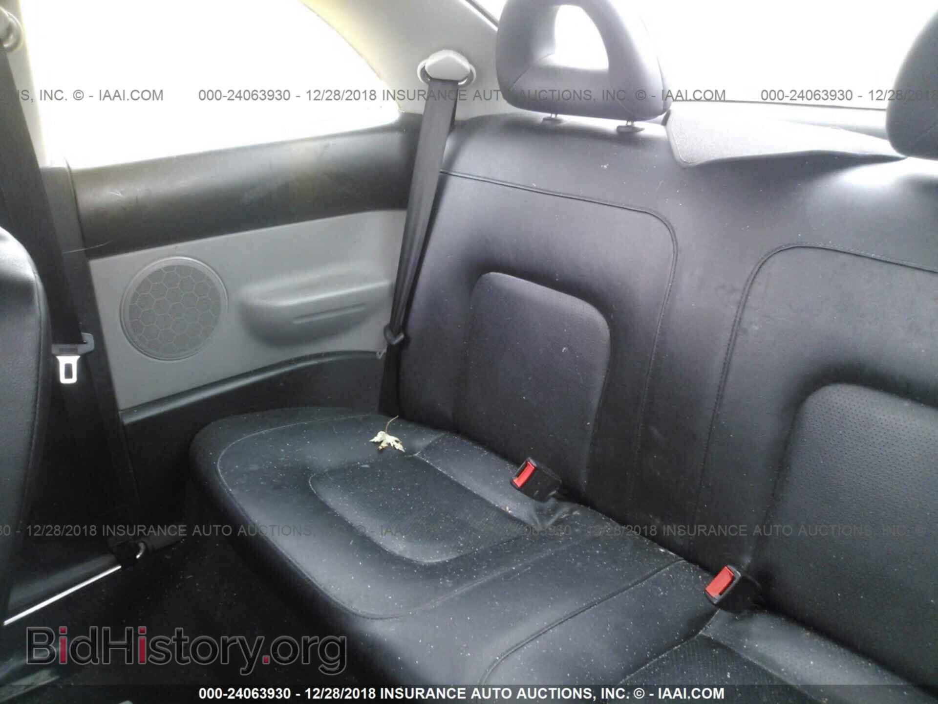 2000 VOLKSWAGEN NEW BEETLE - VIN: 3VWCC21C3YM459151 - Фото 8