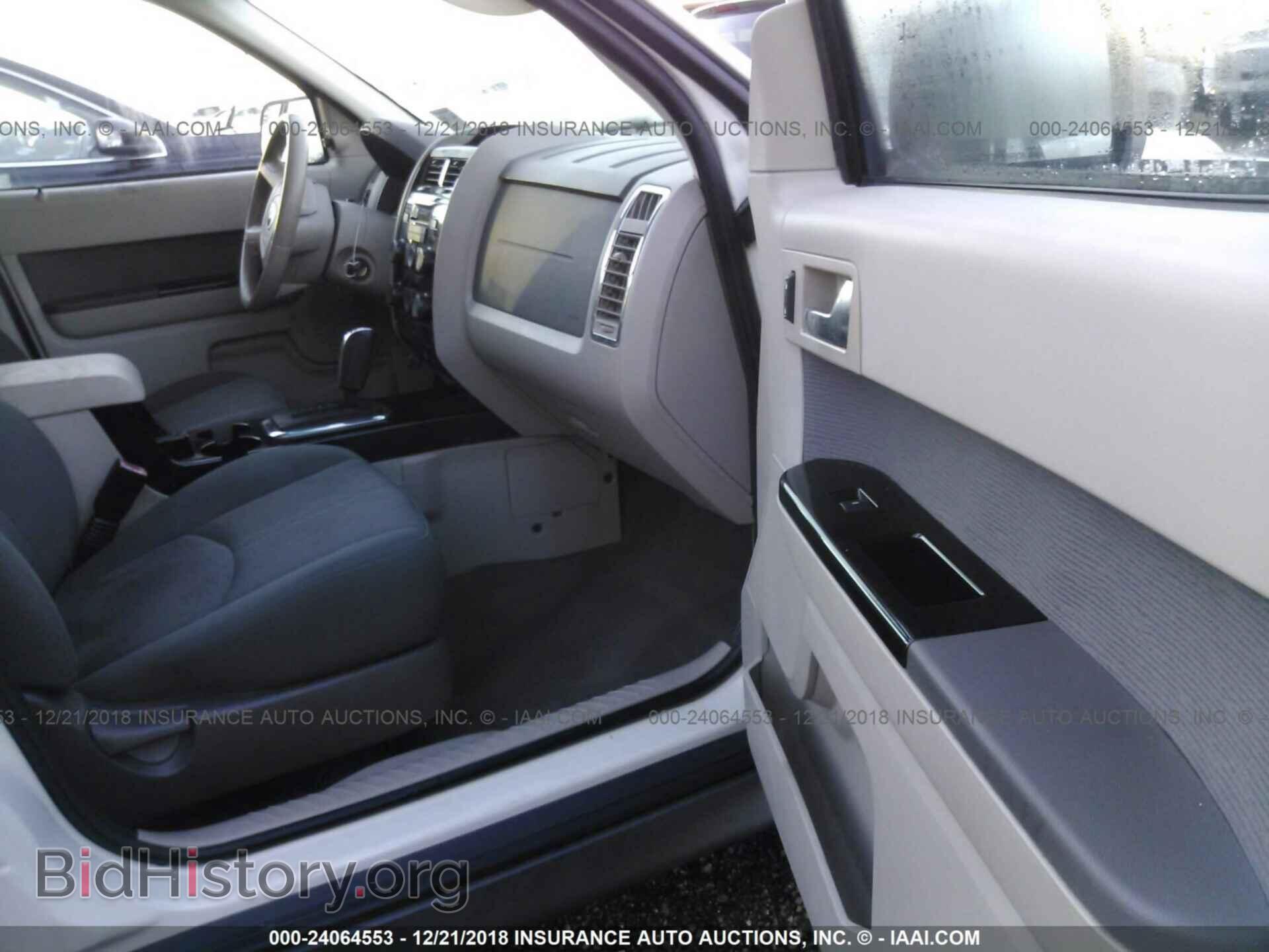2010 MAZDA TRIBUTE - VIN: 4F2CY0C71AKM01867 - Фото 5