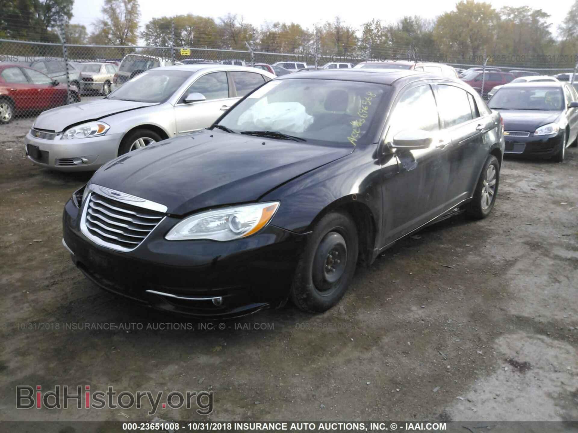 2013 CHRYSLER 200 - VIN: 1C3CCBCG5DN696568 - Фото 2