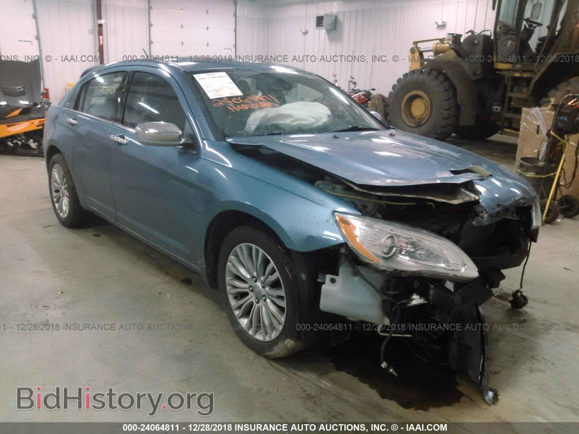 Photo 1C3BC2FBXBN604749 - CHRYSLER 200 2011