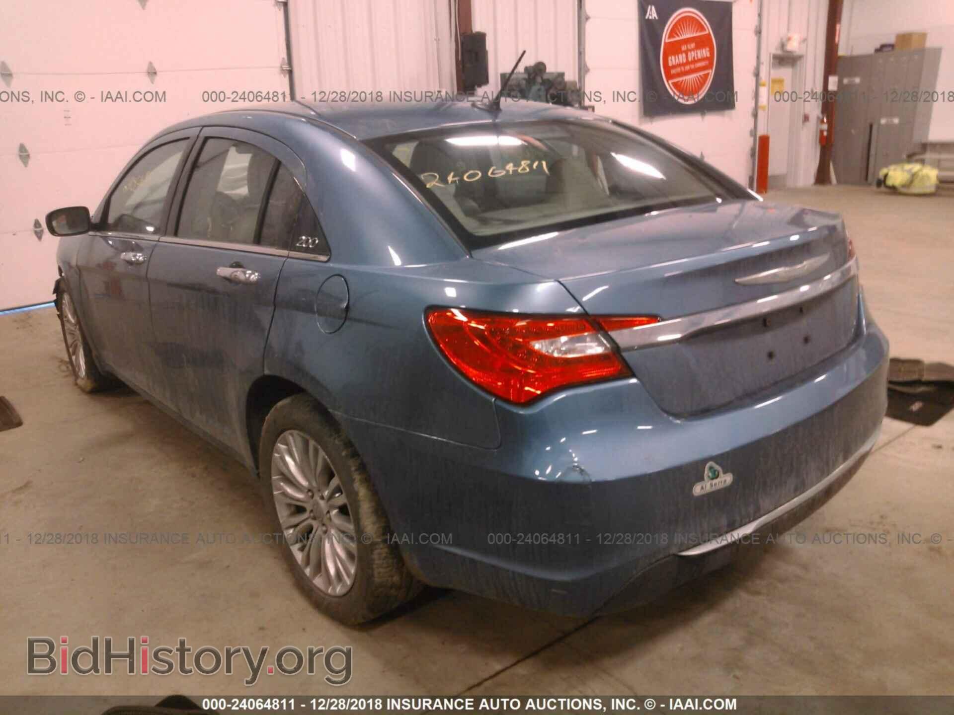 2011 CHRYSLER 200 - VIN: 1C3BC2FBXBN604749 - Фото 3