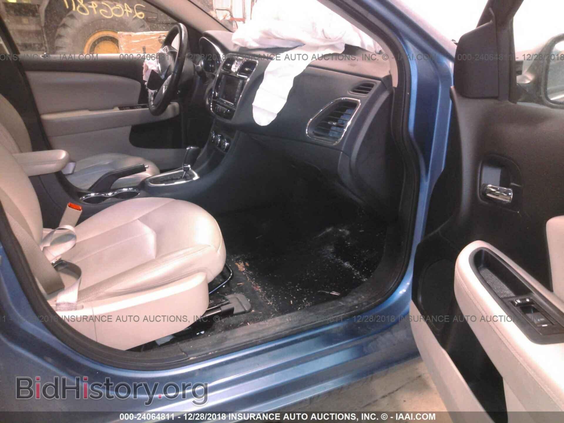 2011 CHRYSLER 200 - VIN: 1C3BC2FBXBN604749 - Фото 5